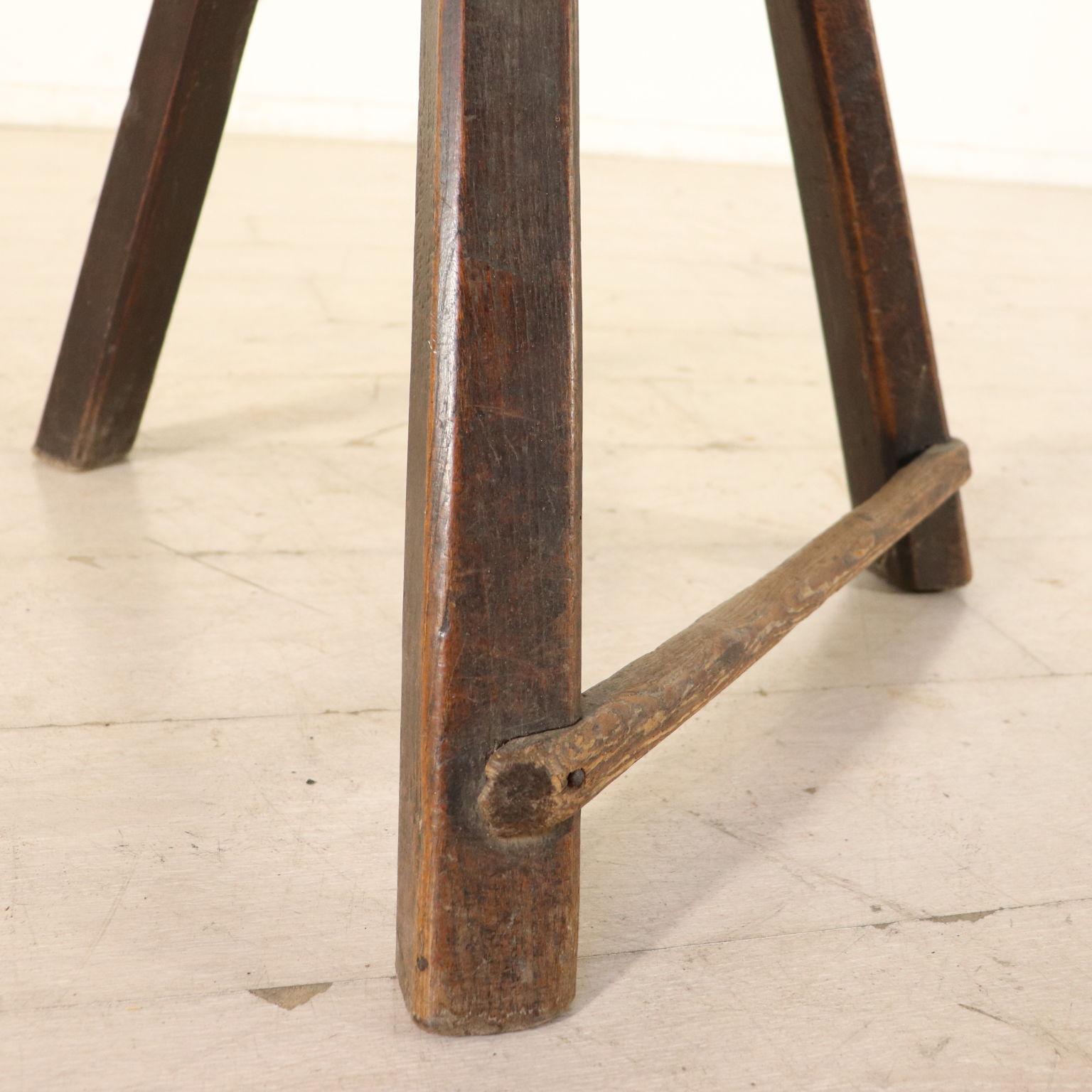 Set of Ten Stools Walnut Manufactured in Italy 17th Century 4