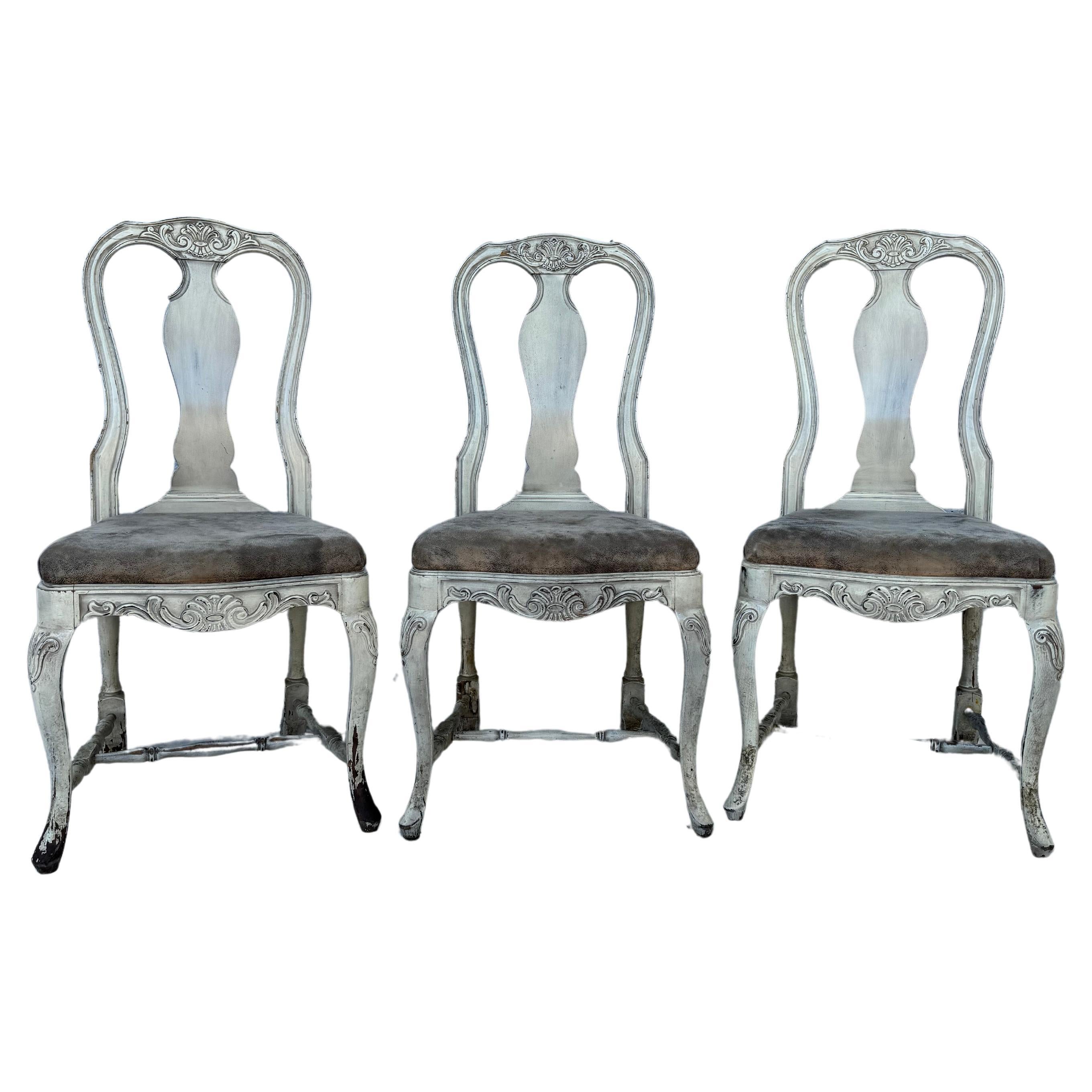 20ième siècle Ensemble de dix chaises de salle à manger suédoises de style rococo en vente