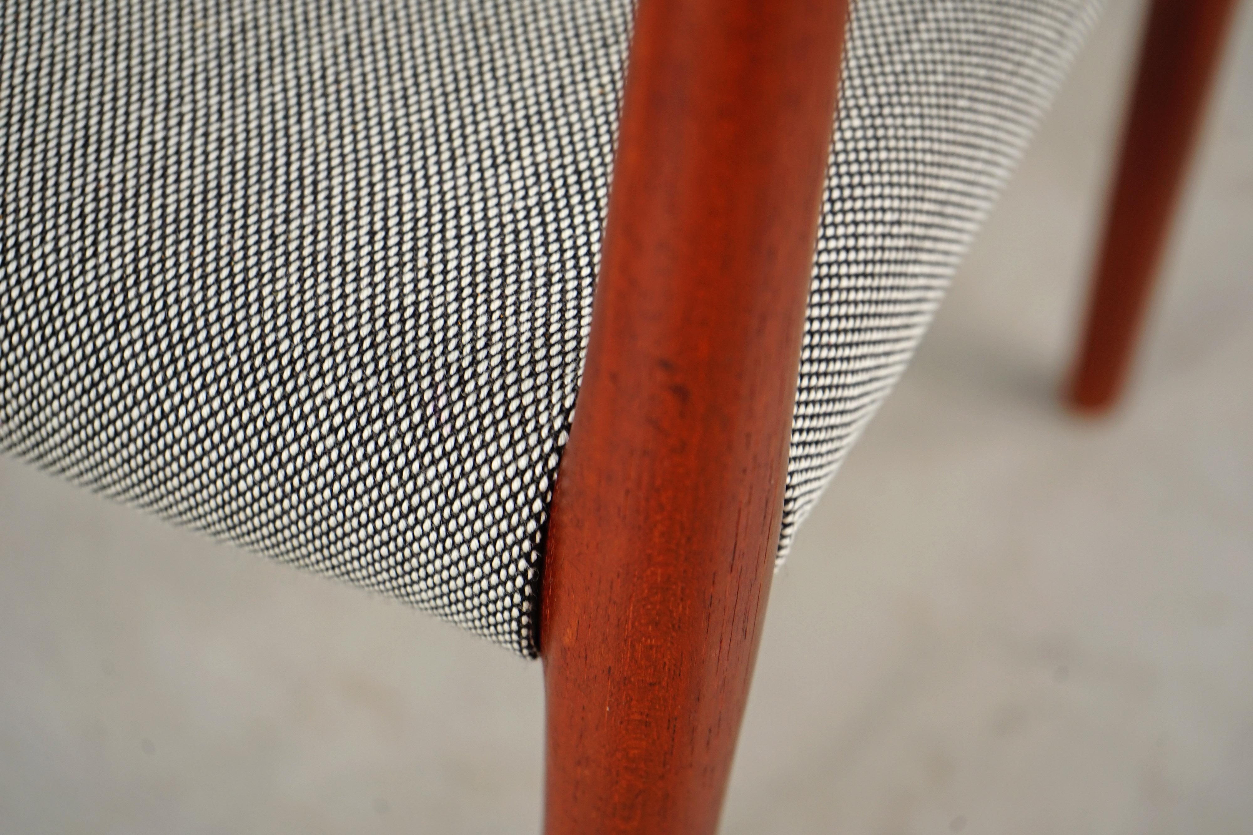 Set of Ten Teak Dining Chairs, Mod 77, Designed by Niels O. Møller For Sale 3