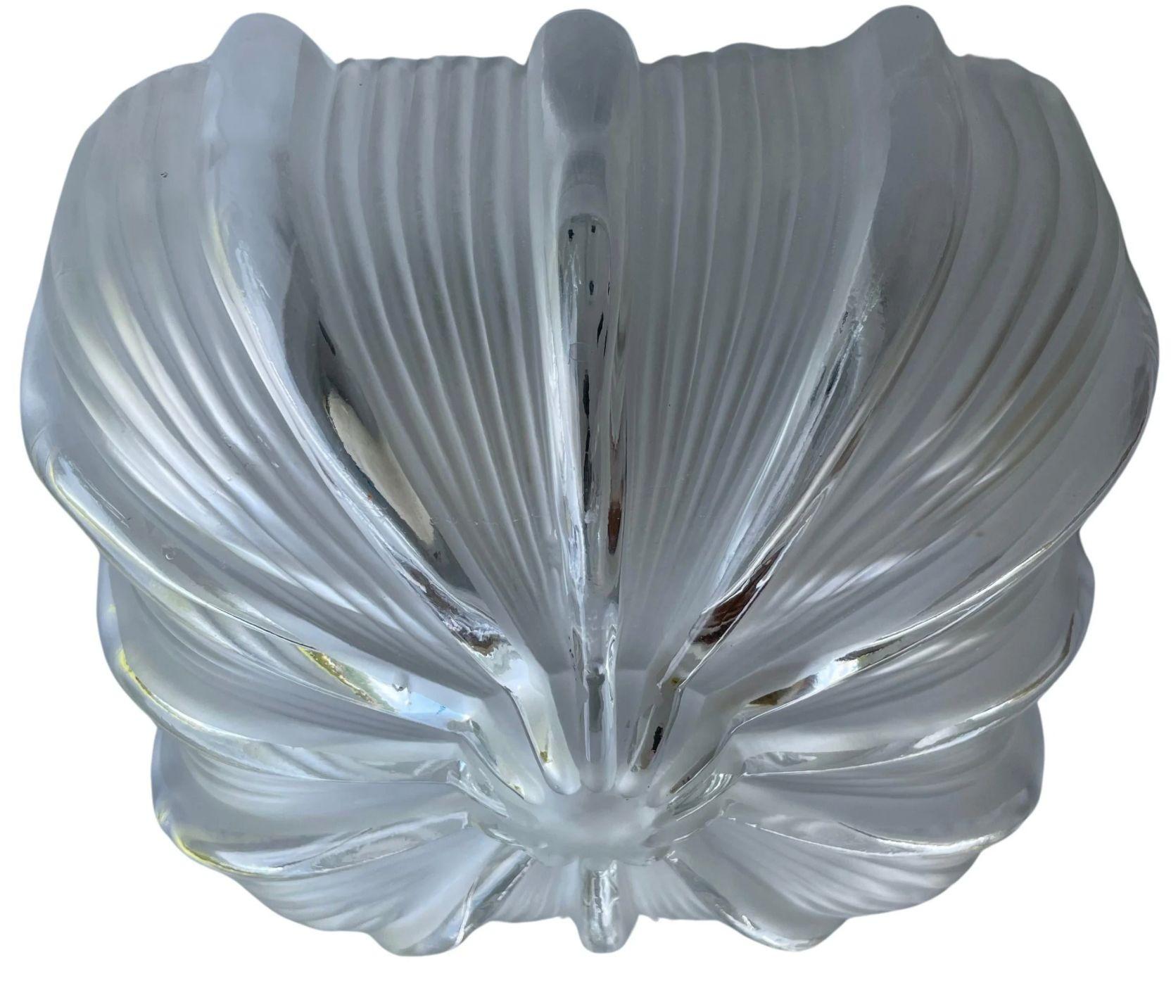 Juego de diez empotrables / apliques de cristal de Murano texturizado. Italia, años sesenta. en Excelente estado para la venta en Los Angeles, CA