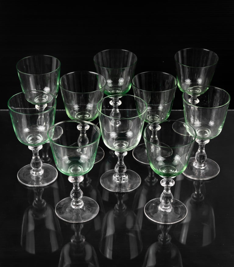 Set of Ten Vintage Green Glasses, 1970s In Good Condition For Sale In Roma, IT