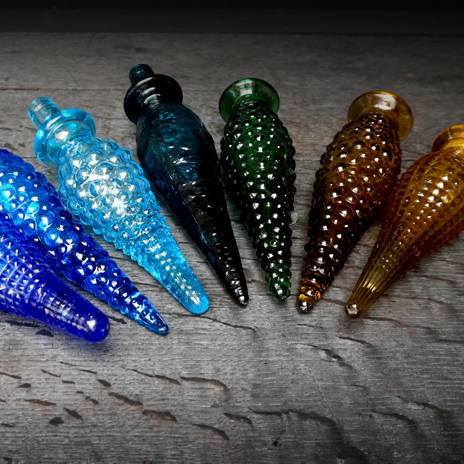 Set of Ten Vintage Italian Glass Empoli 'Genie' Decanters 9