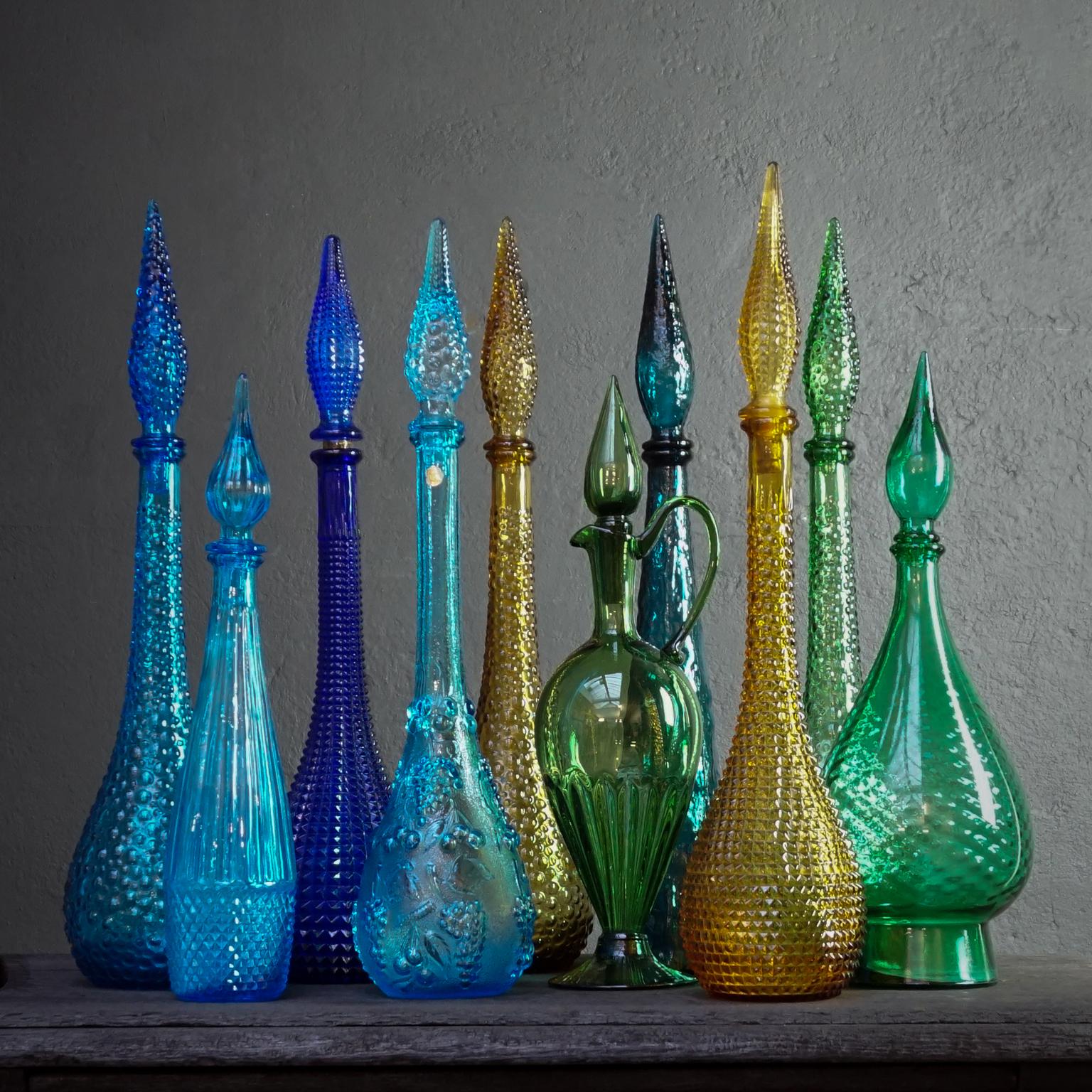 Set of Ten Vintage Italian Glass Empoli 'Genie' Decanters In Good Condition In Haarlem, NL