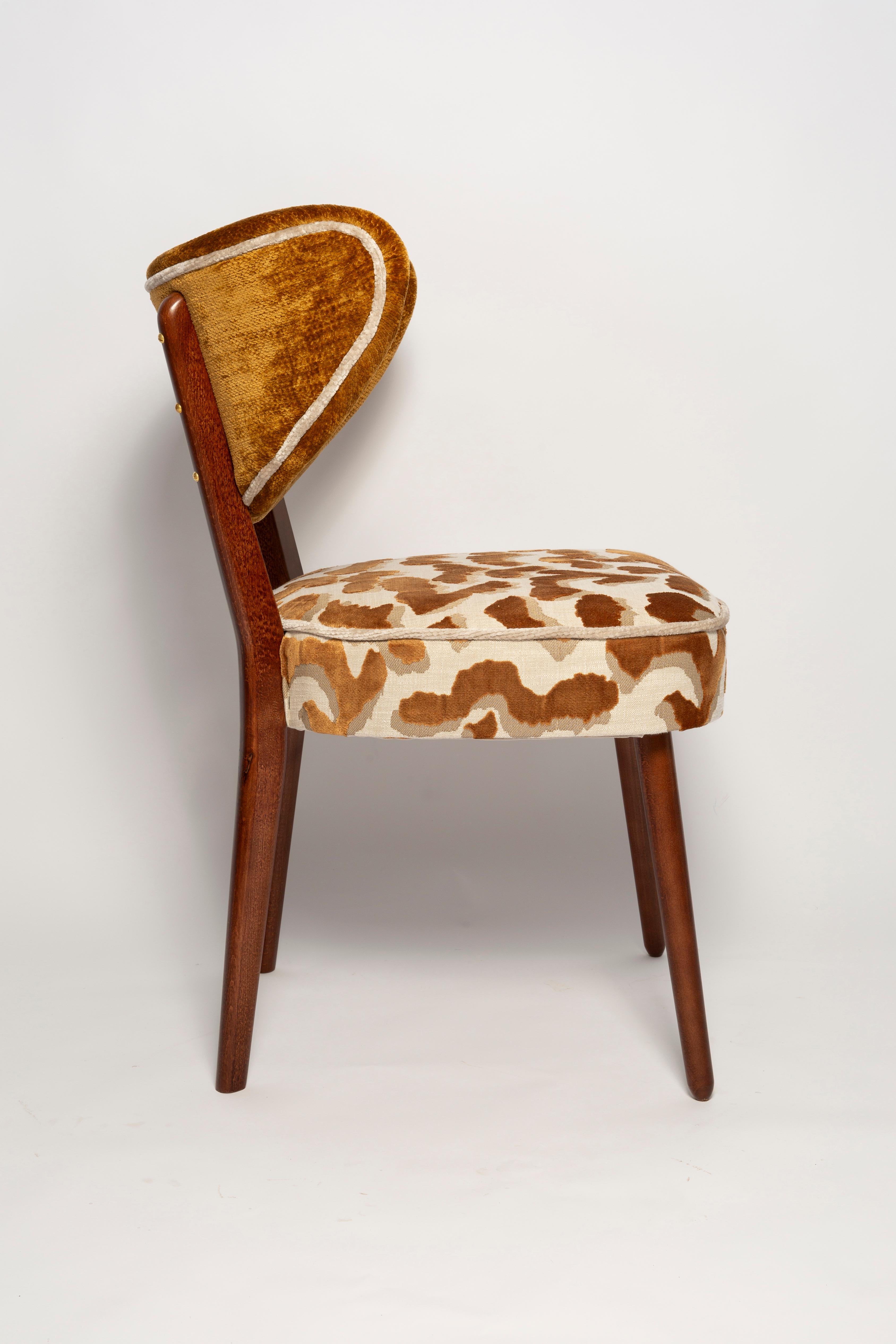 Zehner-Set Vintola Studio Esszimmerstühle, Casamance Nimbus Leopard Fabric (Polnisch) im Angebot