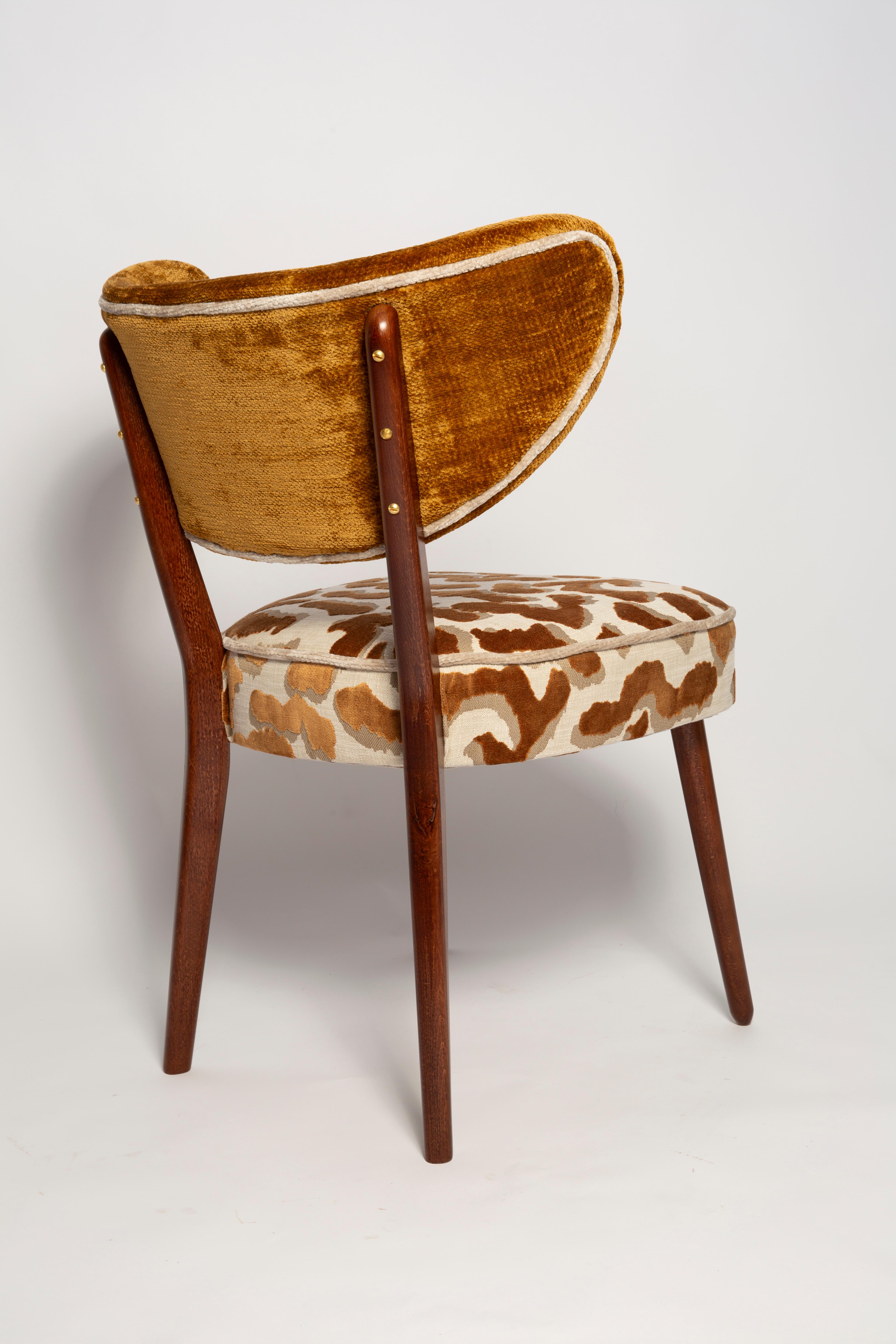 Zehner-Set Vintola Studio Esszimmerstühle, Casamance Nimbus Leopard Fabric (Handgefertigt) im Angebot