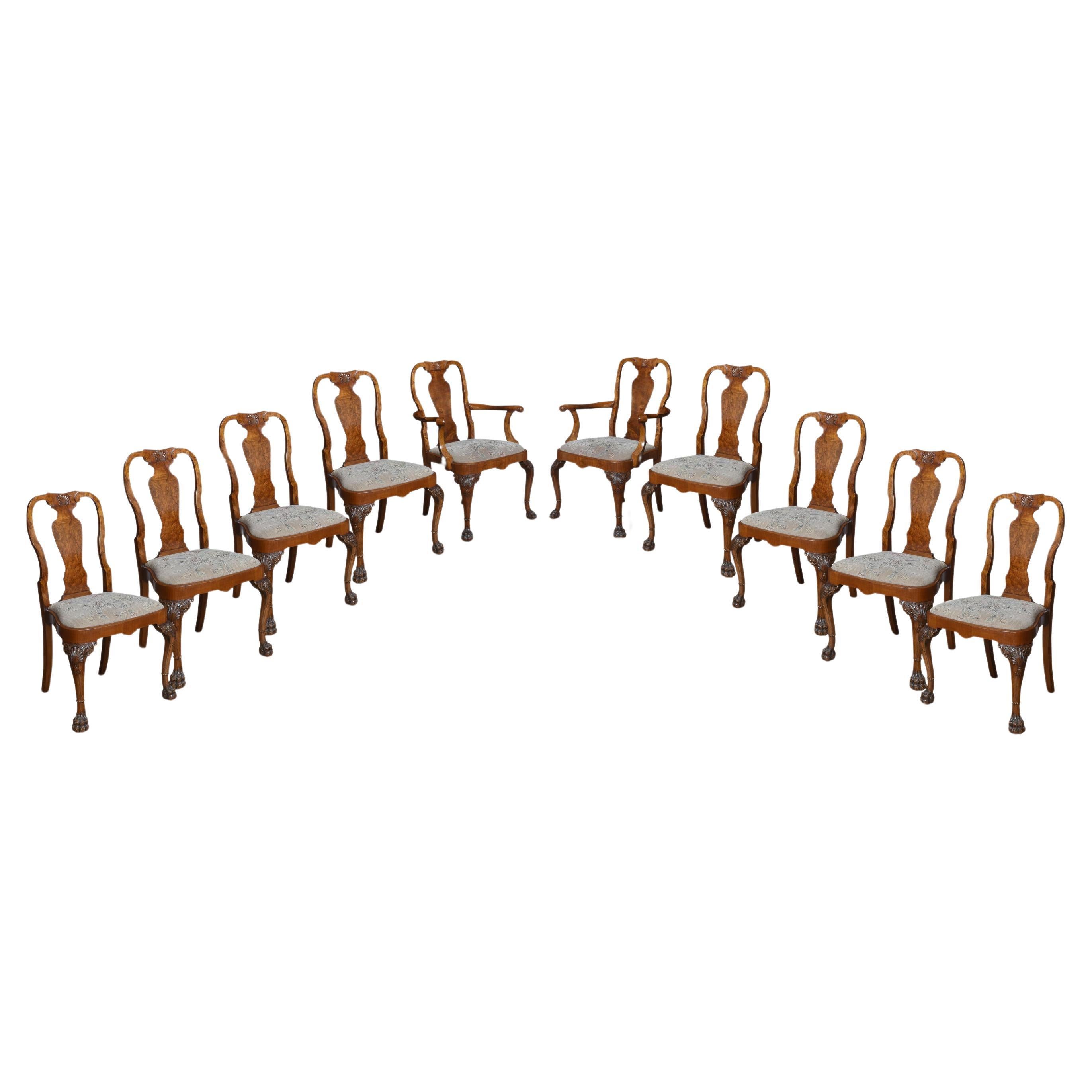 Set di dieci sedie da pranzo in noce in stile Giorgio II