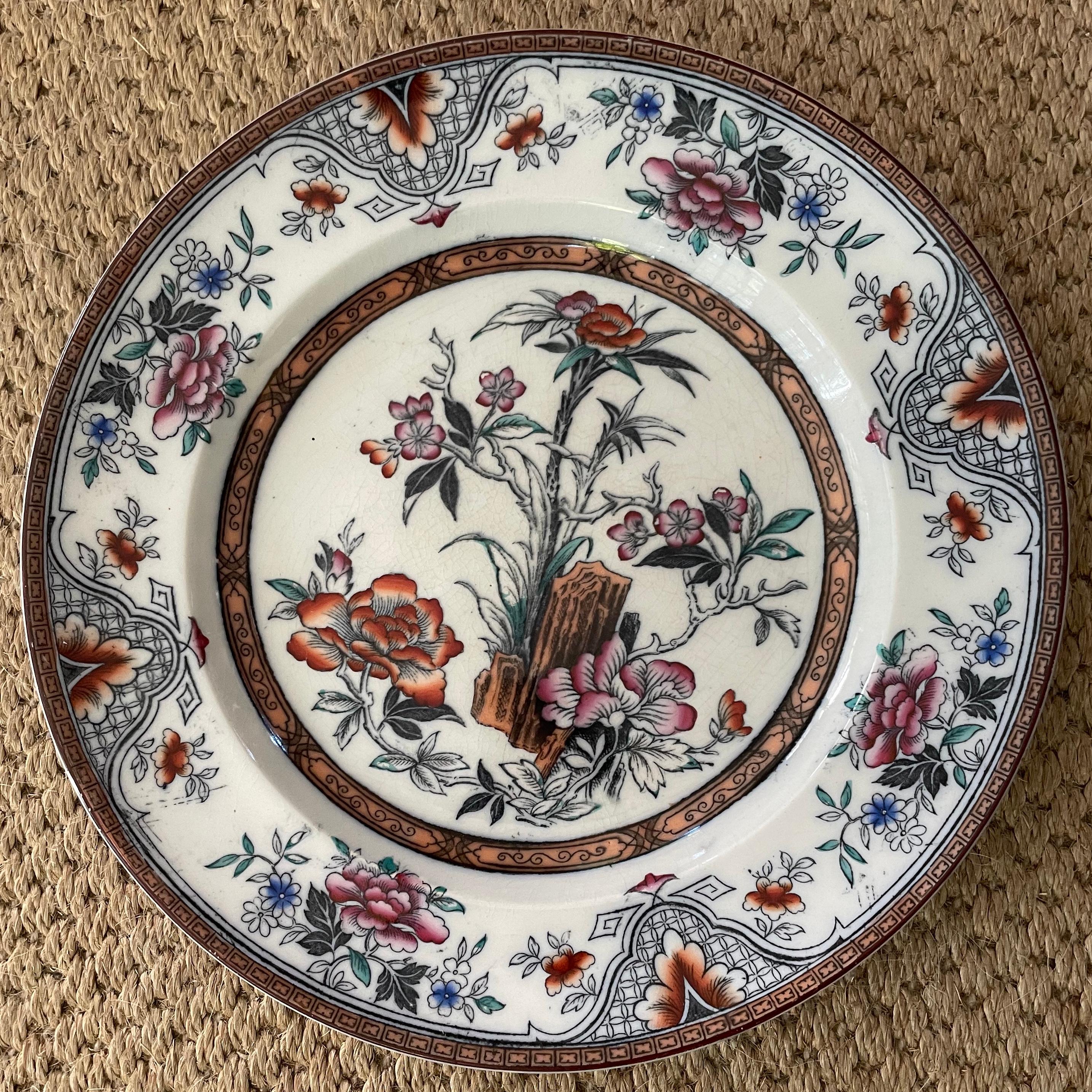 Set of Ten Wedgwood Chinoiserie Plates 4