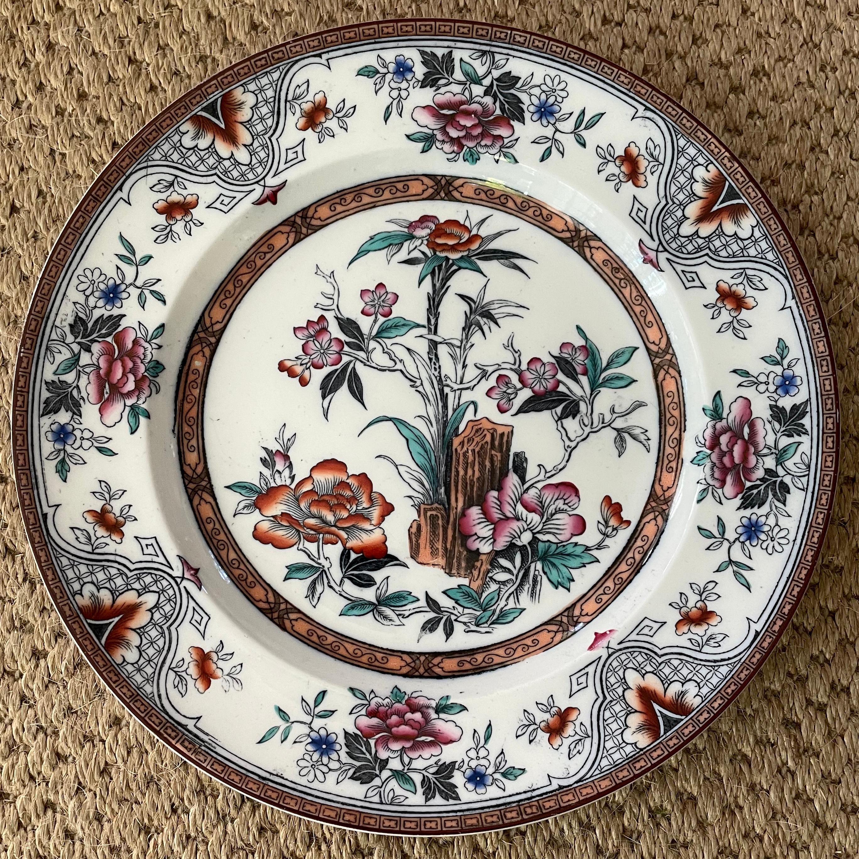 Set of Ten Wedgwood Chinoiserie Plates In Good Condition In New York, NY