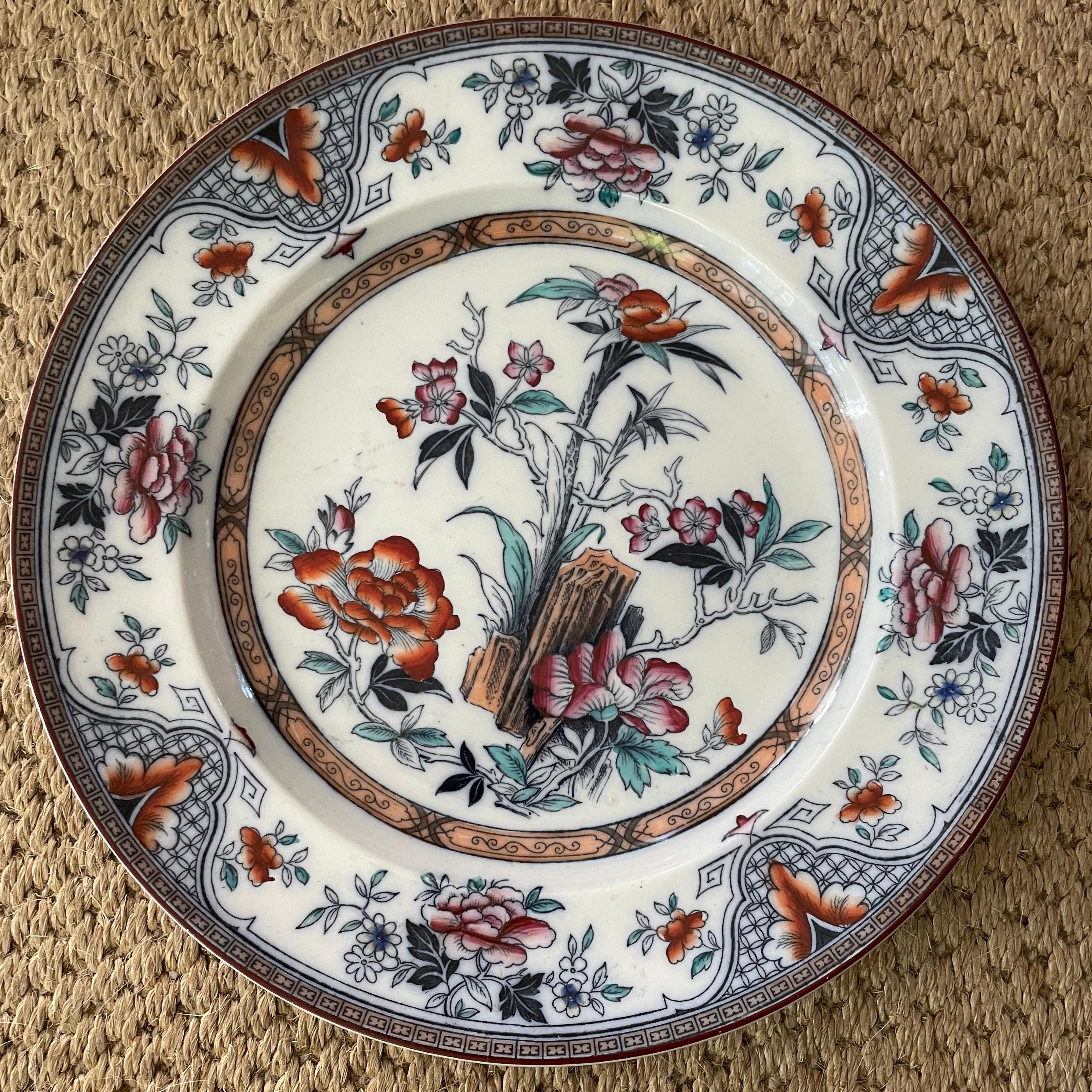 Creamware Set of Ten Wedgwood Chinoiserie Plates