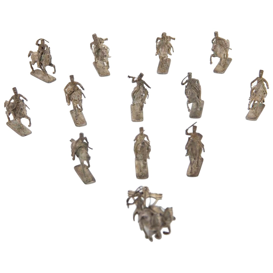 Set of thirteen military miniatures