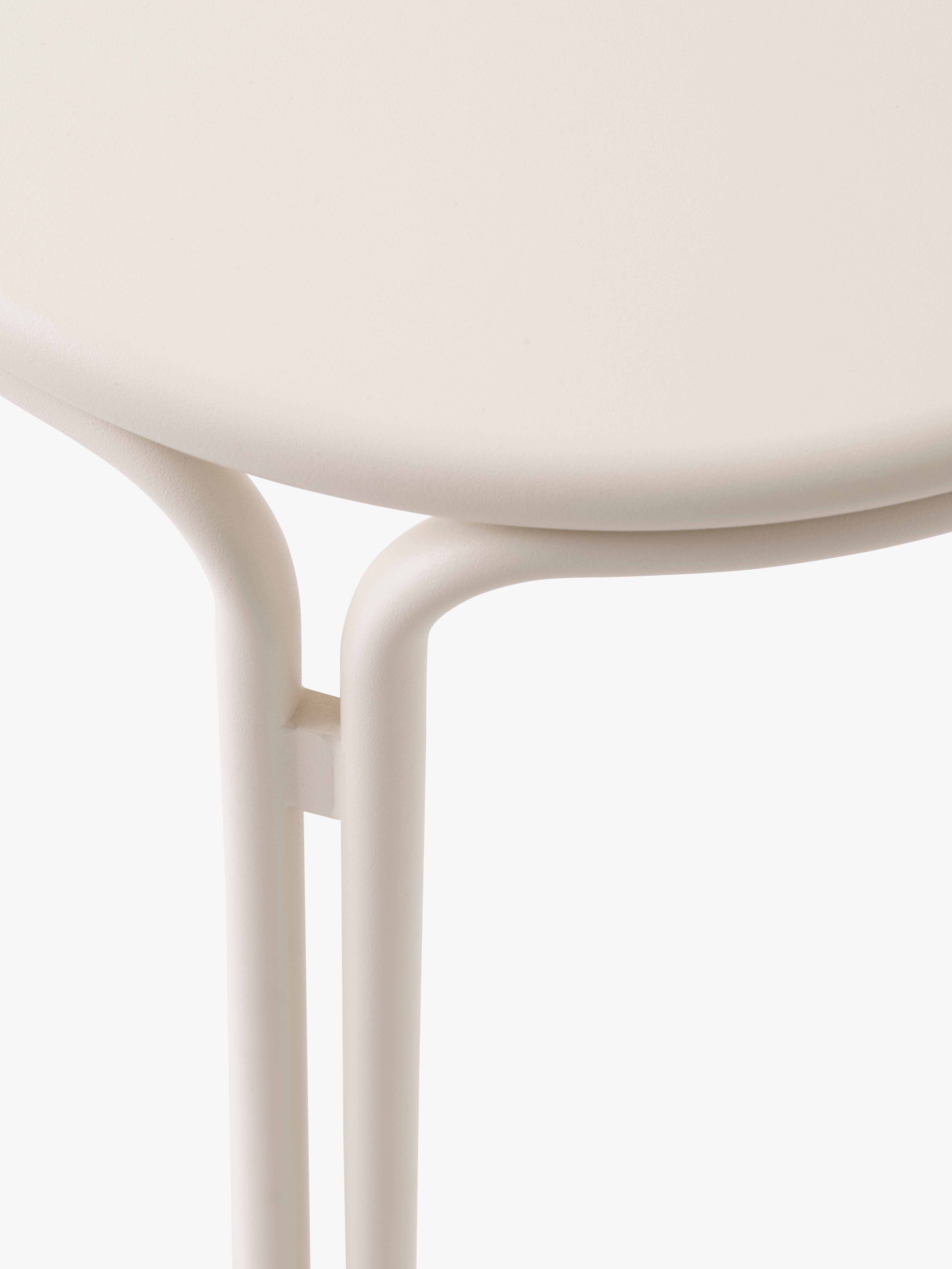Ensemble de chaises longues d'extérieur Thorvald/table d'appoint-Ivory-Space Copenhagen pour &T en vente 2