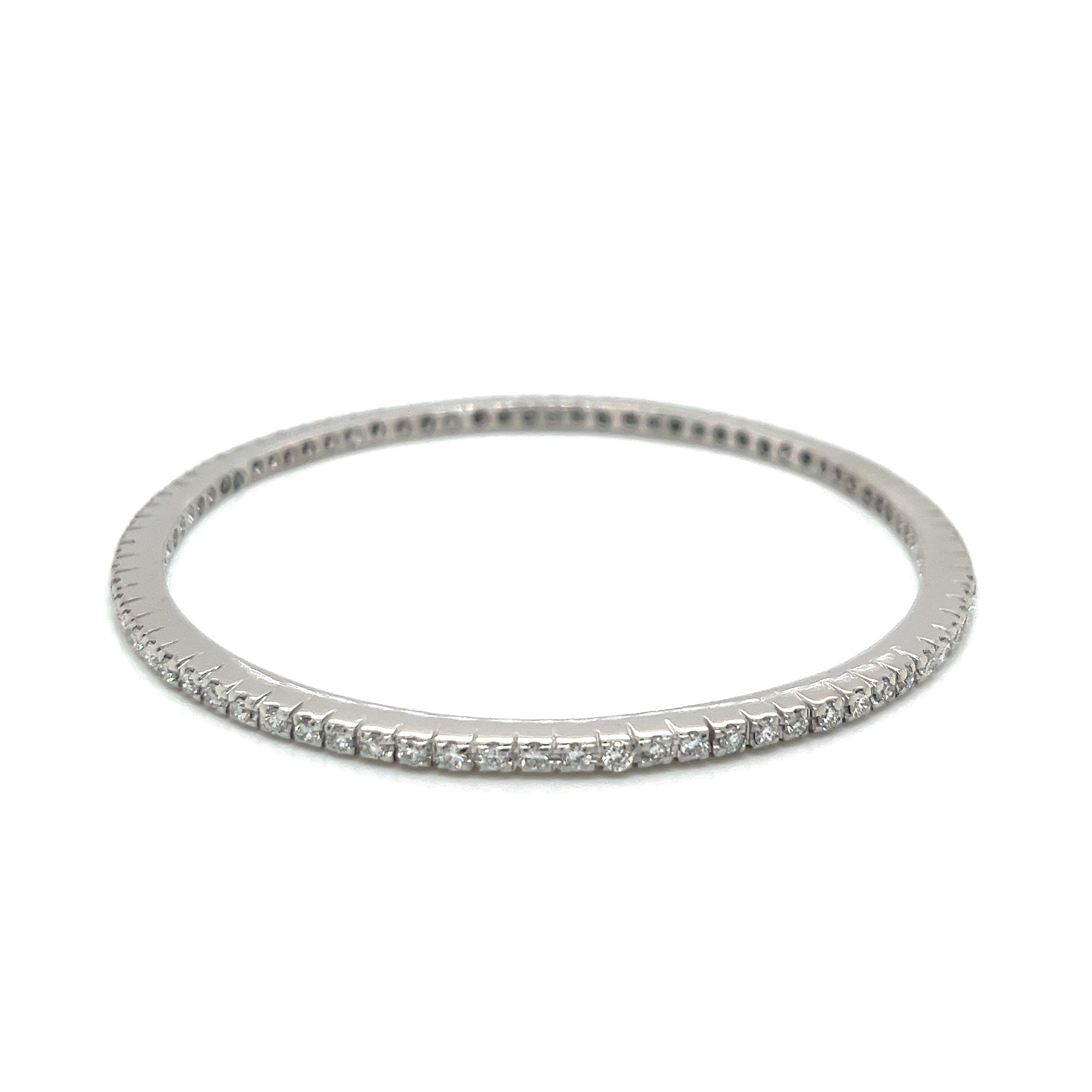 Women's Set of Three 18kw Diamond Stacking Bangles For Sale