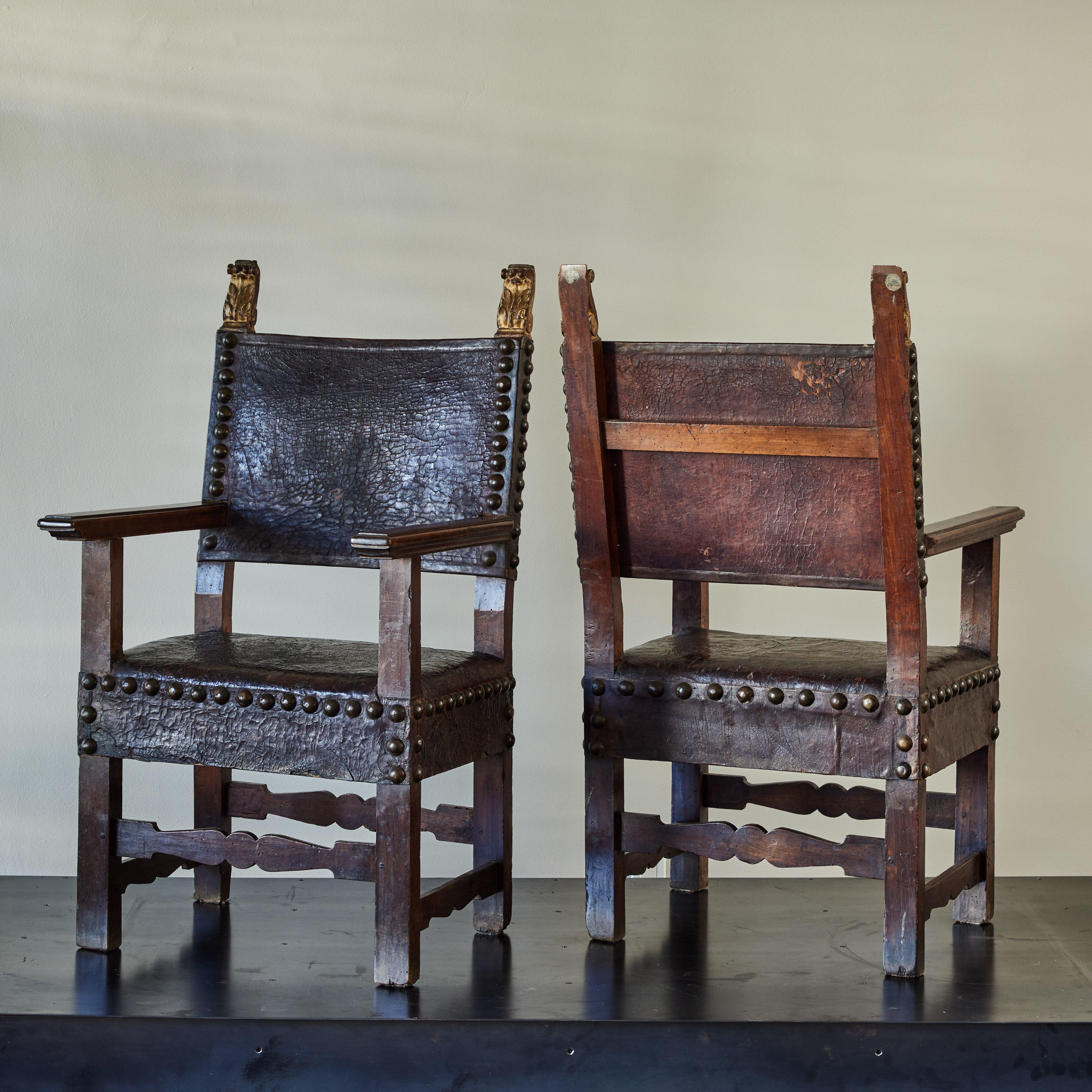 Set of Three 18th Century Italian Leather Armchairs For Sale 2