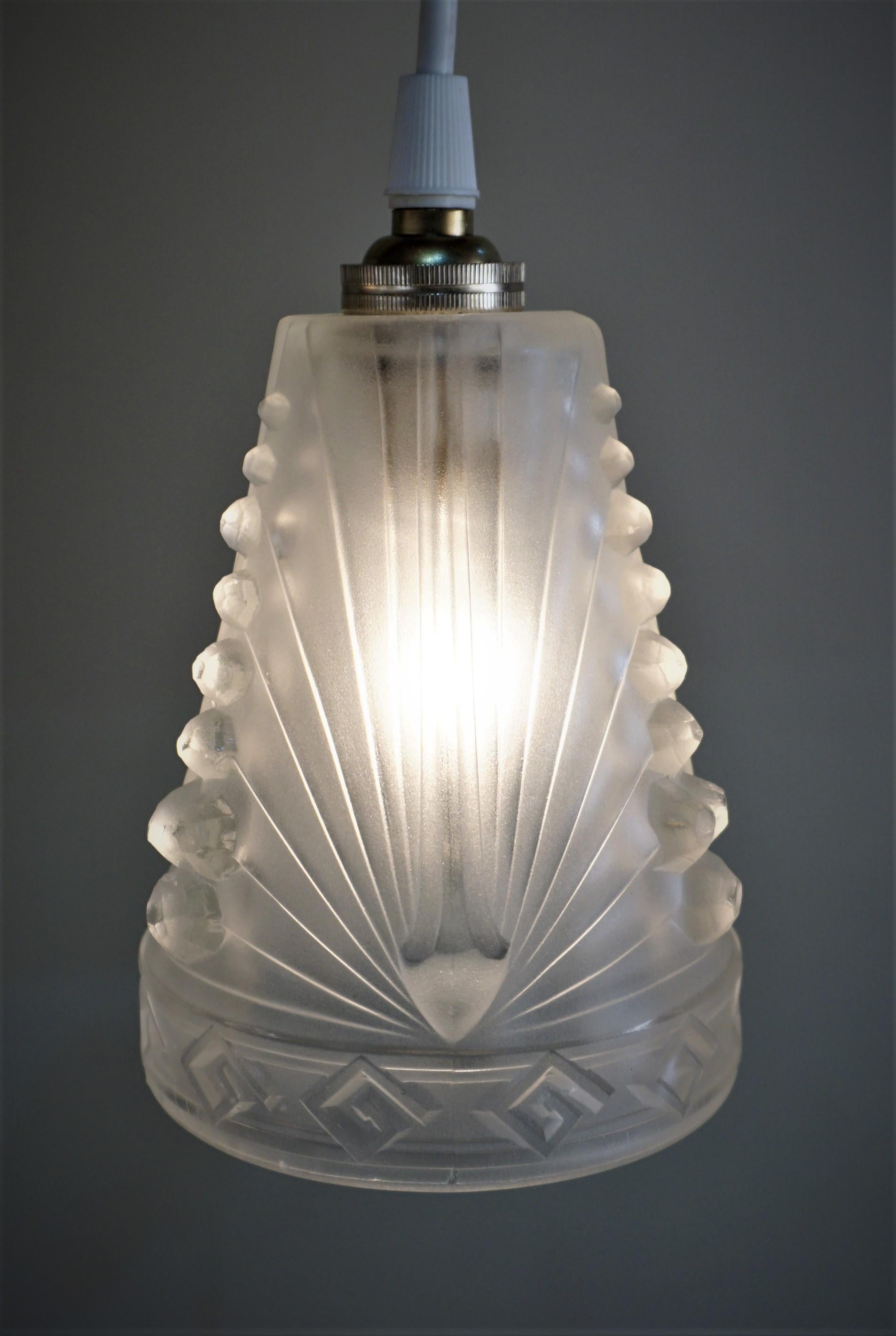 Set of Three 1930s Art Deco Glass Shade Pendant Light by Charles Schneider In Good Condition In Fairfax, VA