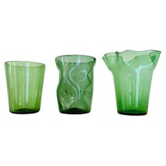 Juego de tres jarrones de cristal verde Empoli soplado a mano de los años 40