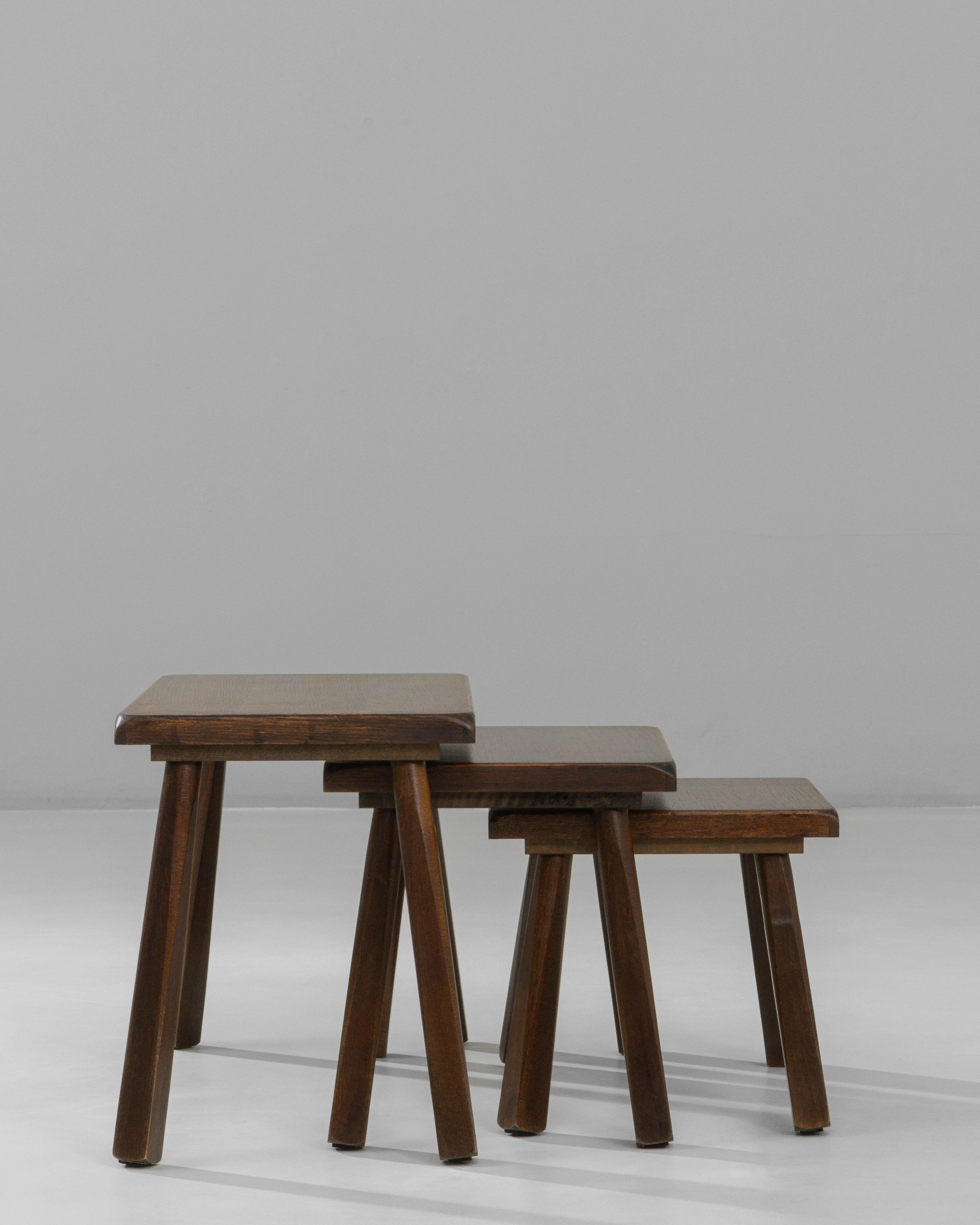 Set of Three 1970s French Brutalist Wooden Nesting Tables In Original Patina For Sale 9
