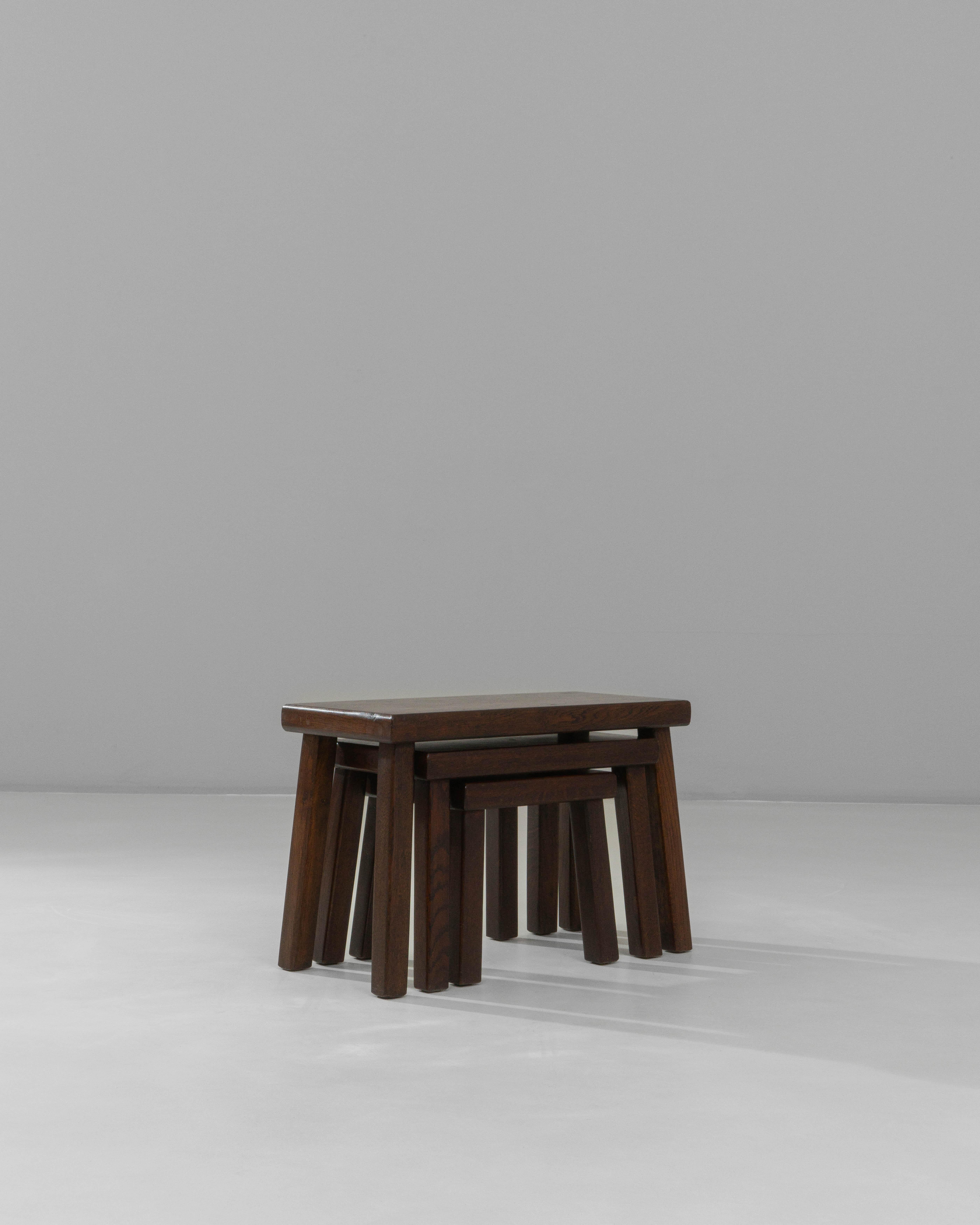 Set of Three 1970s French Brutalist Wooden Nesting Tables In Original Patina For Sale 3