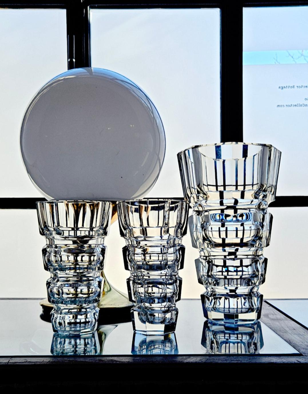Set of Three 1970s Heavy Crystal Vases In Good Condition For Sale In Florence, Tuscany