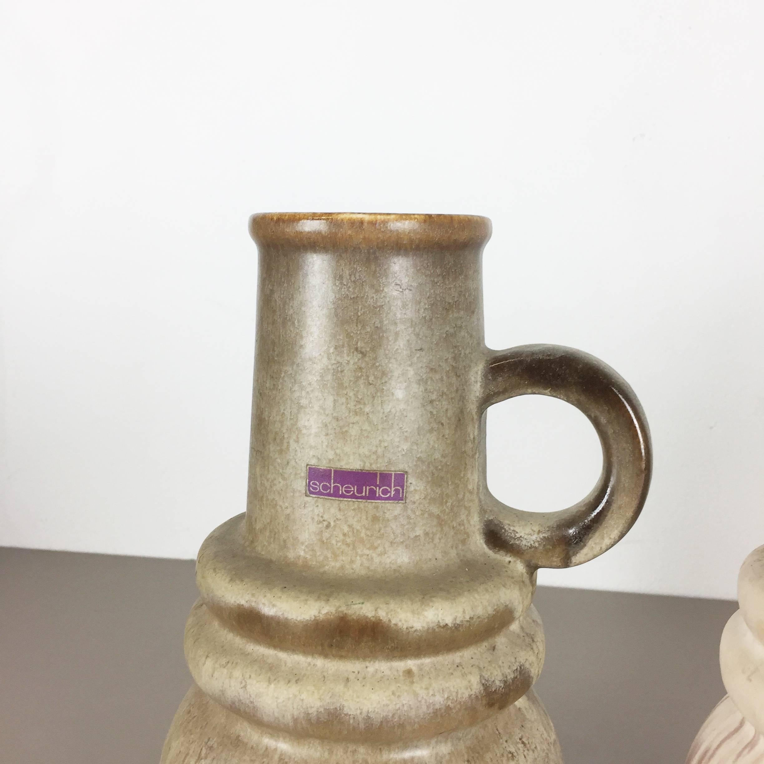 Ensemble de trois vases 