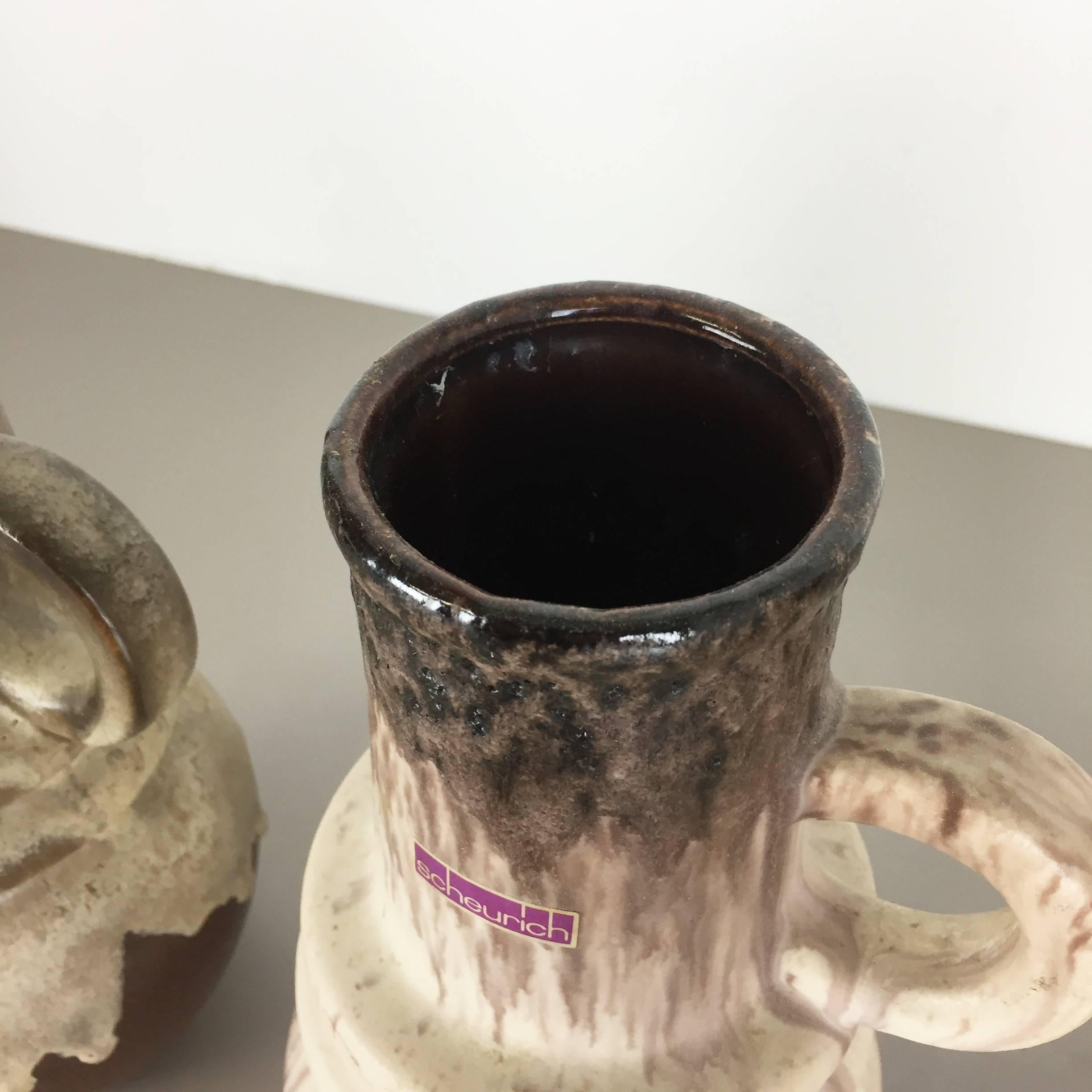 Ensemble de trois vases 