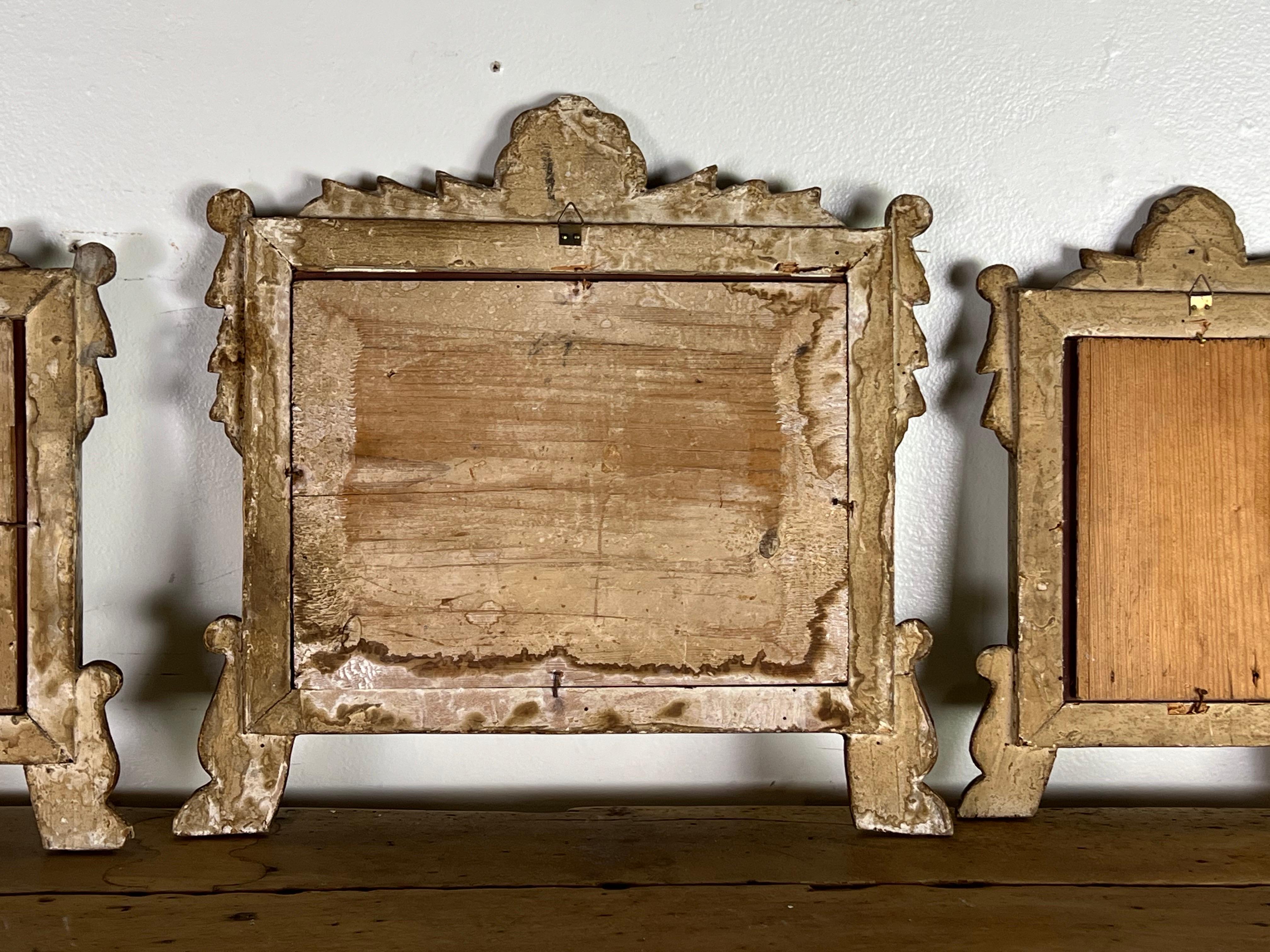 Ensemble de trois miroirs baroques italiens en bois doré du 19e C. en vente 9