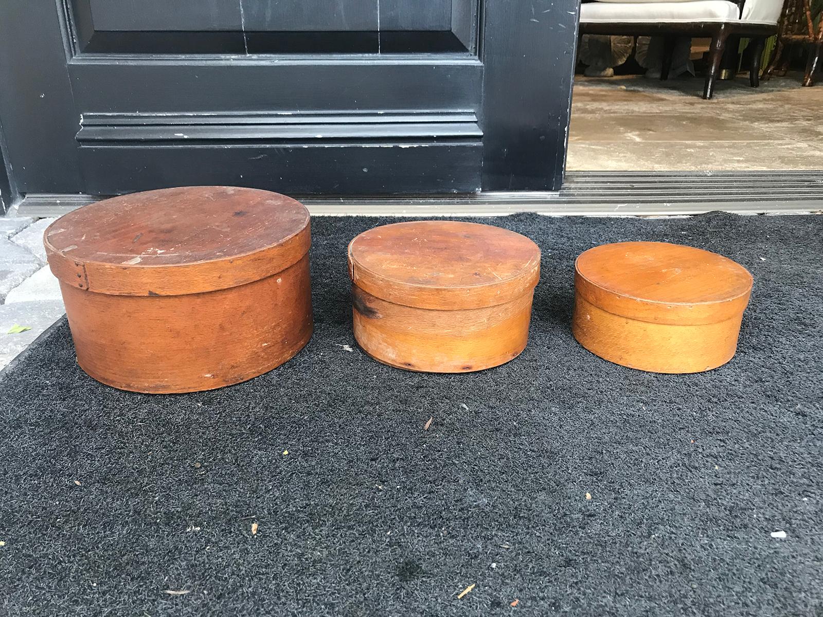 Set of Three 19th Century American Pantry Boxes In Good Condition For Sale In Atlanta, GA