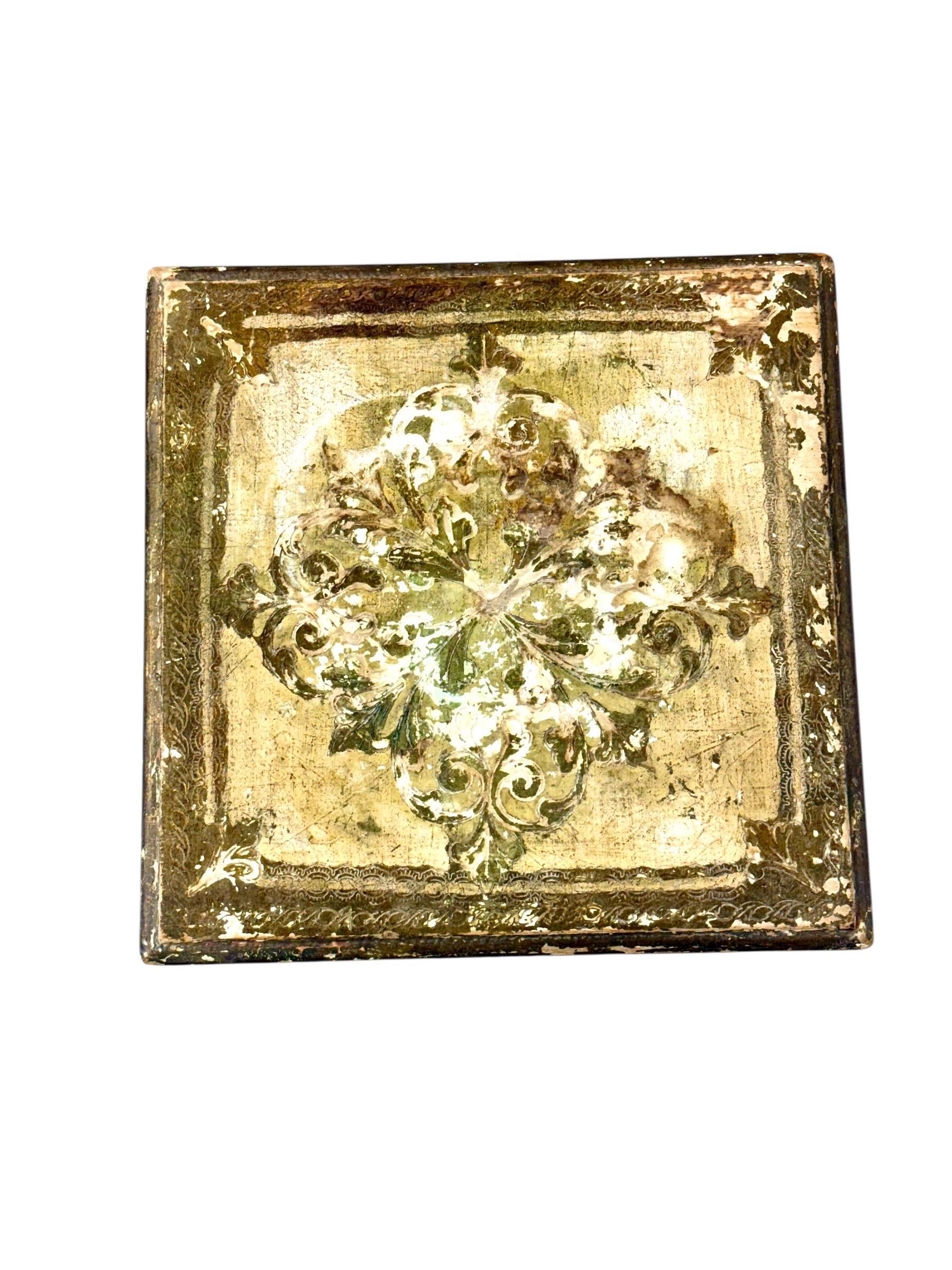 Set of Three 19th Century Italian Giltwood Nesting Tables For Sale 11