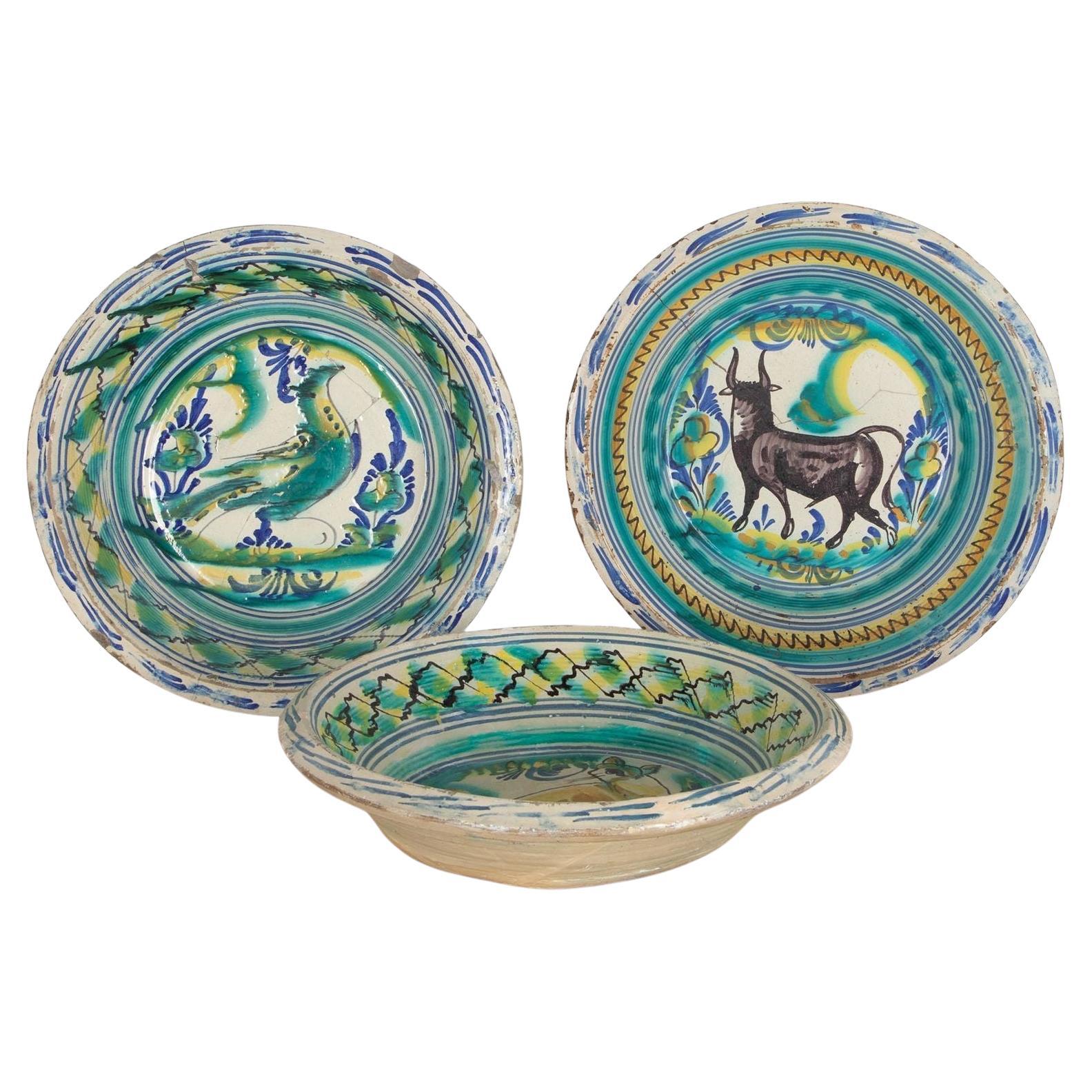 Set von sechzehn SPANISH LEBRILLOS aus dem 19. Jahrhundert aus GRANADA
