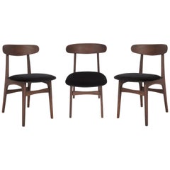 Conjunto de tres sillas de terciopelo negro del siglo XX, años 60