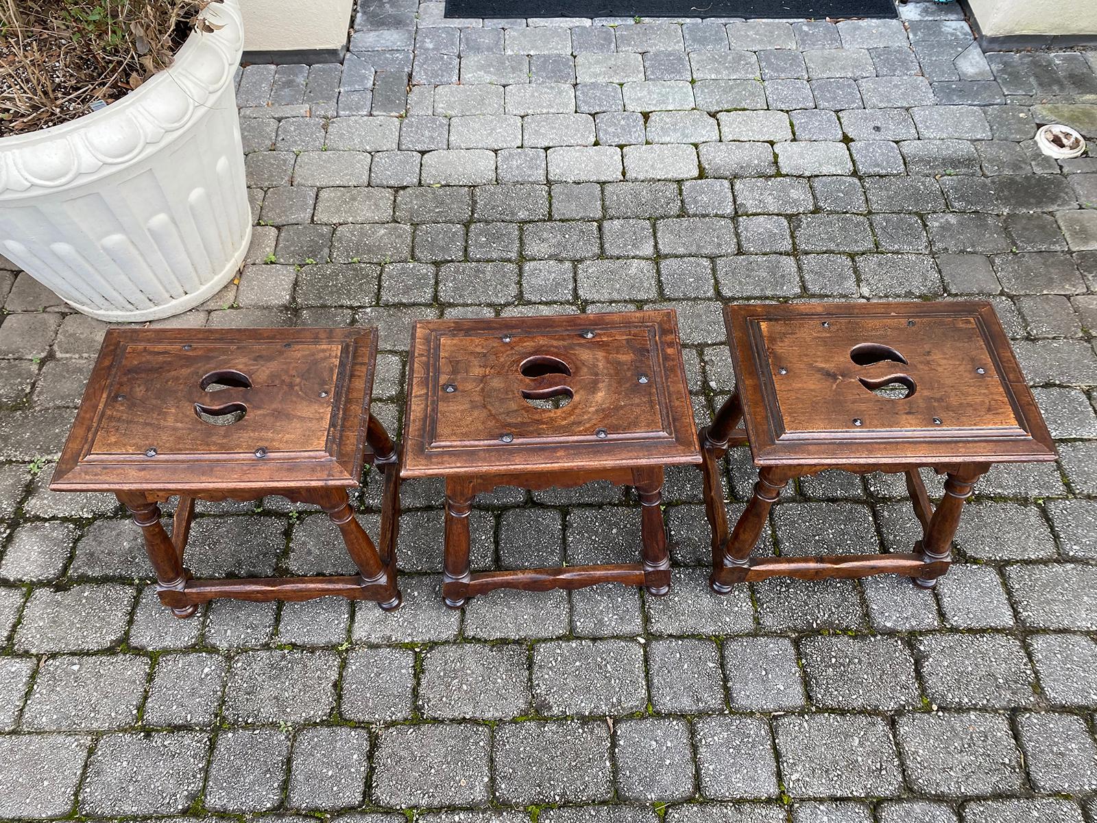 Set of Three 20th Century English Joint Stools In Good Condition For Sale In Atlanta, GA