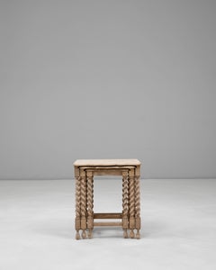 Set di tre tavolini da salotto in Oak francese del XX secolo con gambe a torsione d'orzo