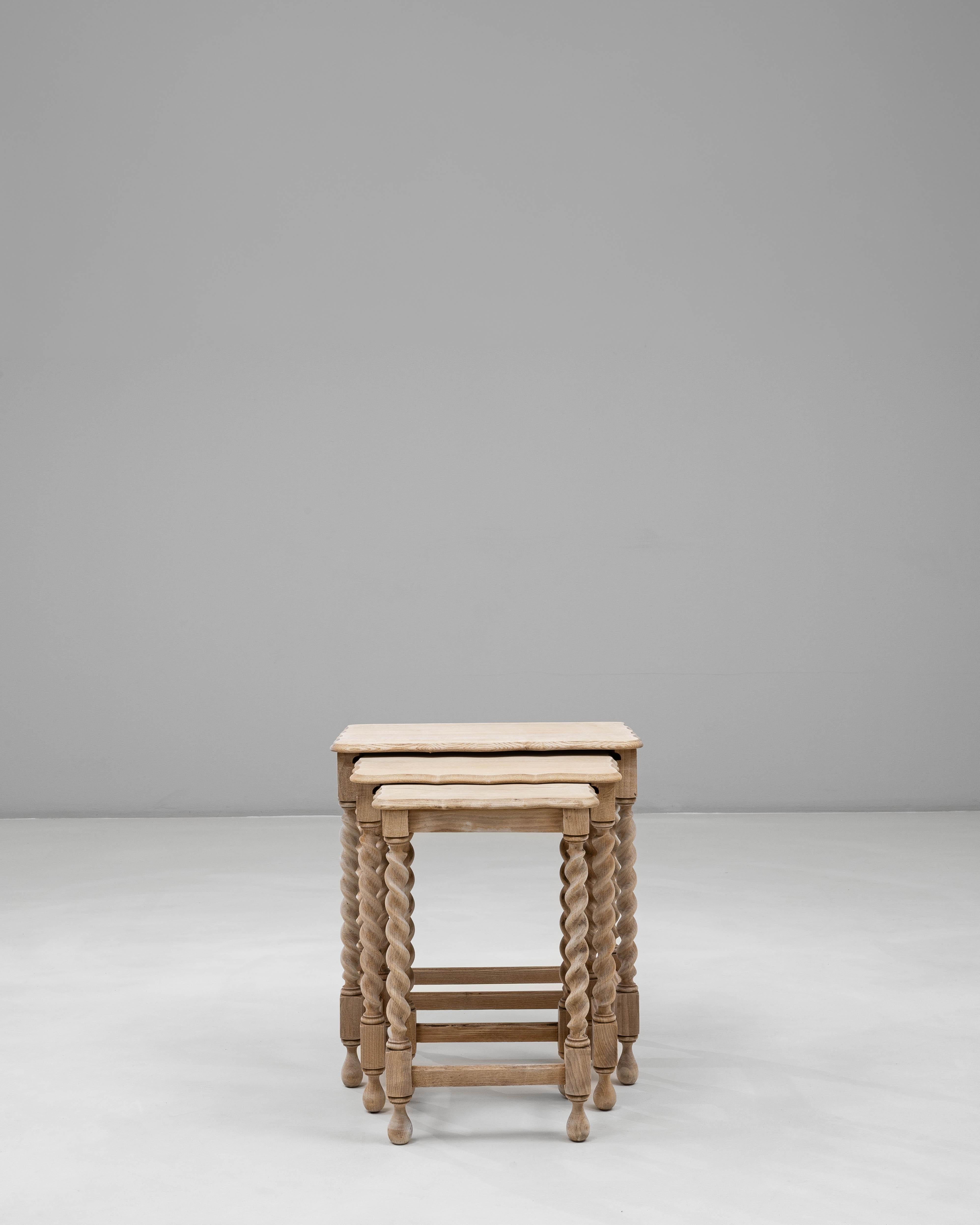 Set Of Three 20th Century French Oak Nesting Tables With Barley Twist Legs In Good Condition For Sale In High Point, NC