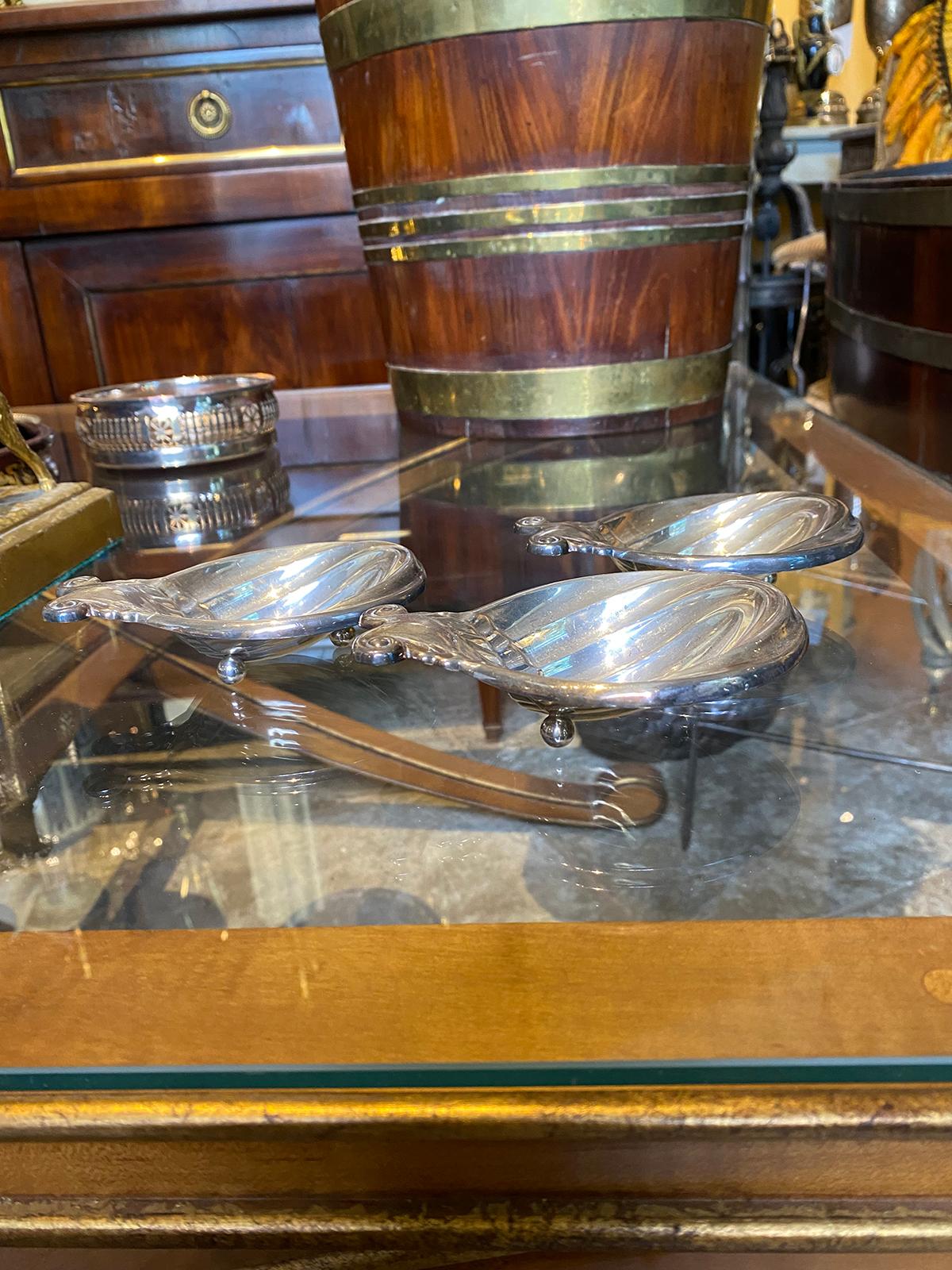 Set of Three 20th Century Gorham Co. Silver Plate Shell Dishes, Marked For Sale 2