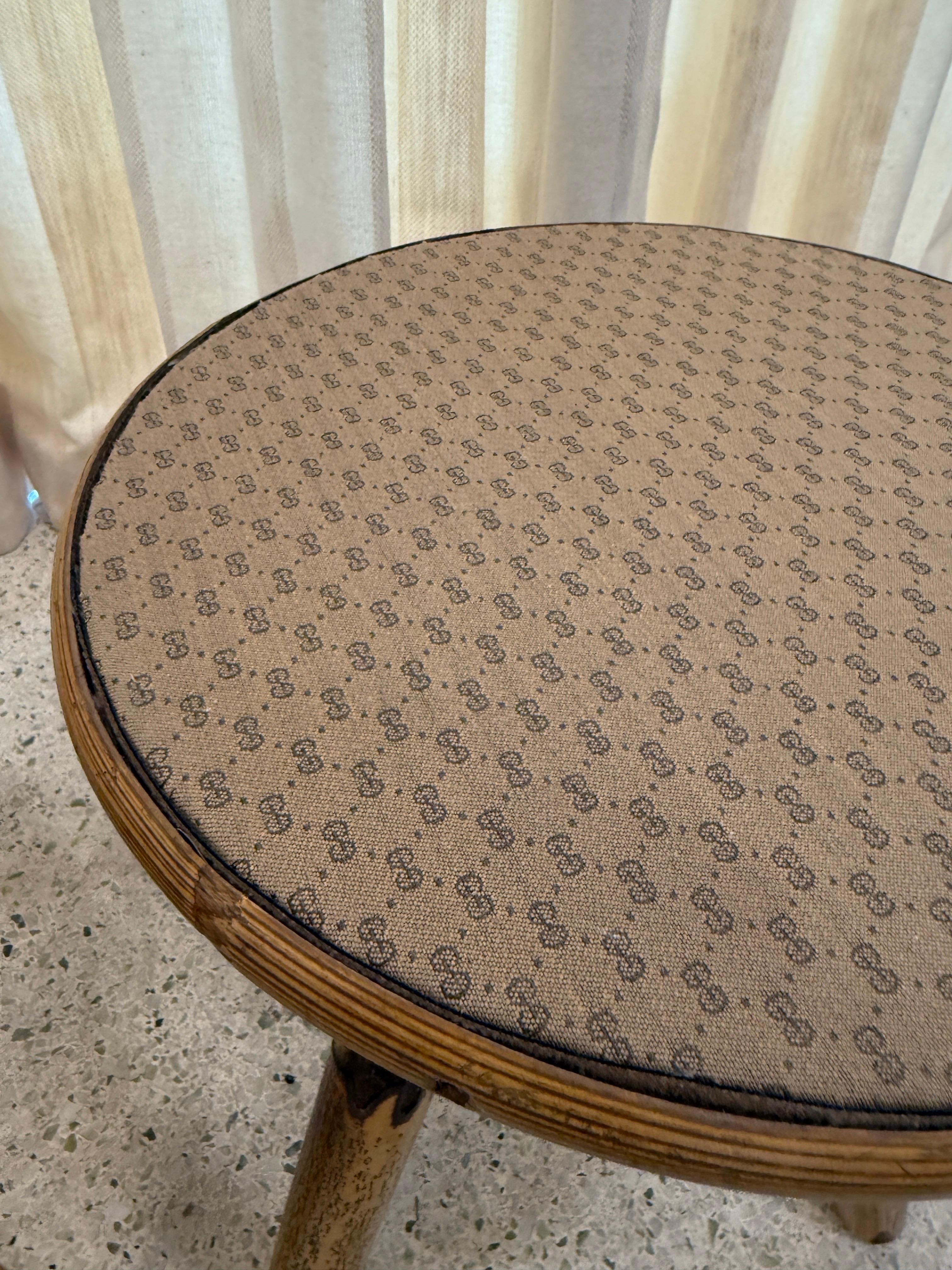 Set von drei (3) Vintage-Beistelltischen aus Bambus im französischen Riviera-Stil im Angebot 3