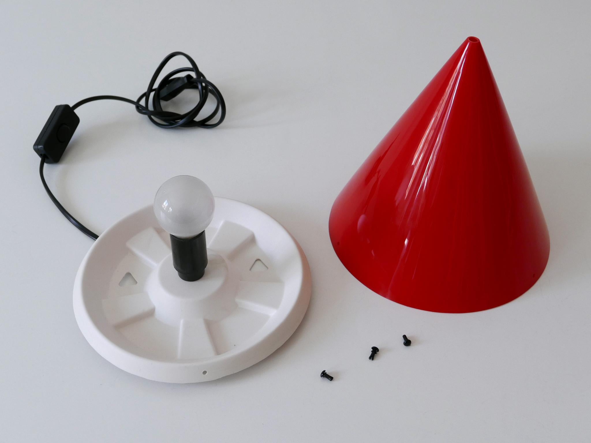 Ensemble de trois lampes ou appliques de table en acrylique en forme de cône de Verner Panton pour Poly Thema en vente 10