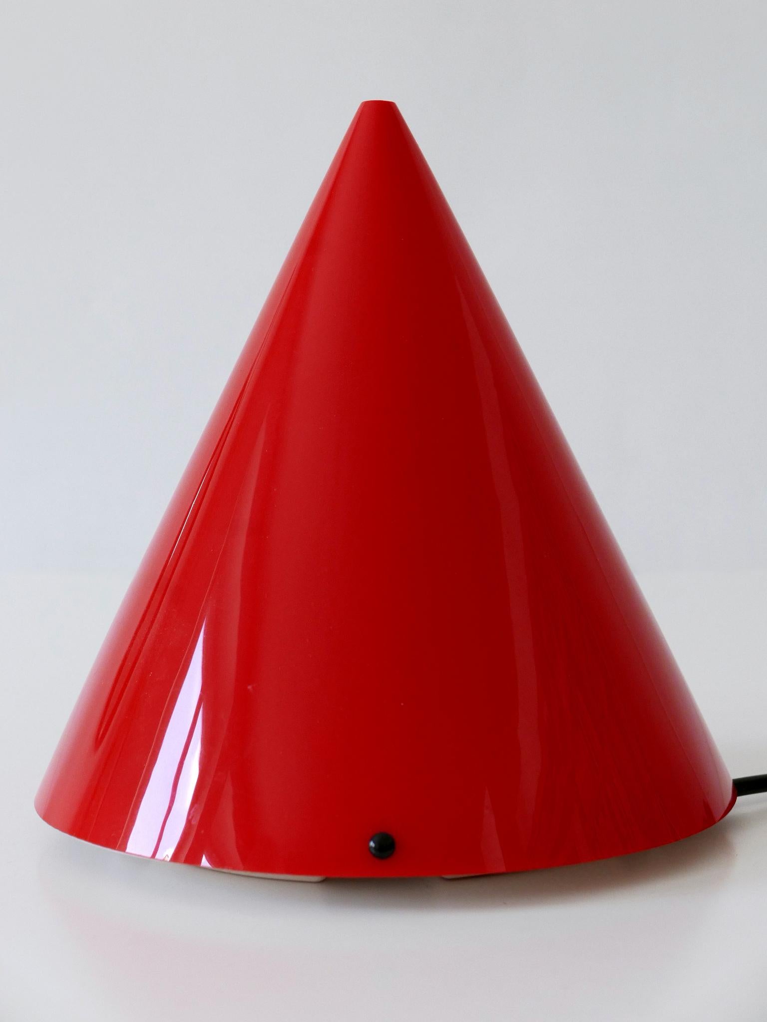 Ensemble de trois lampes ou appliques de table en acrylique en forme de cône de Verner Panton pour Poly Thema Bon état - En vente à Munich, DE