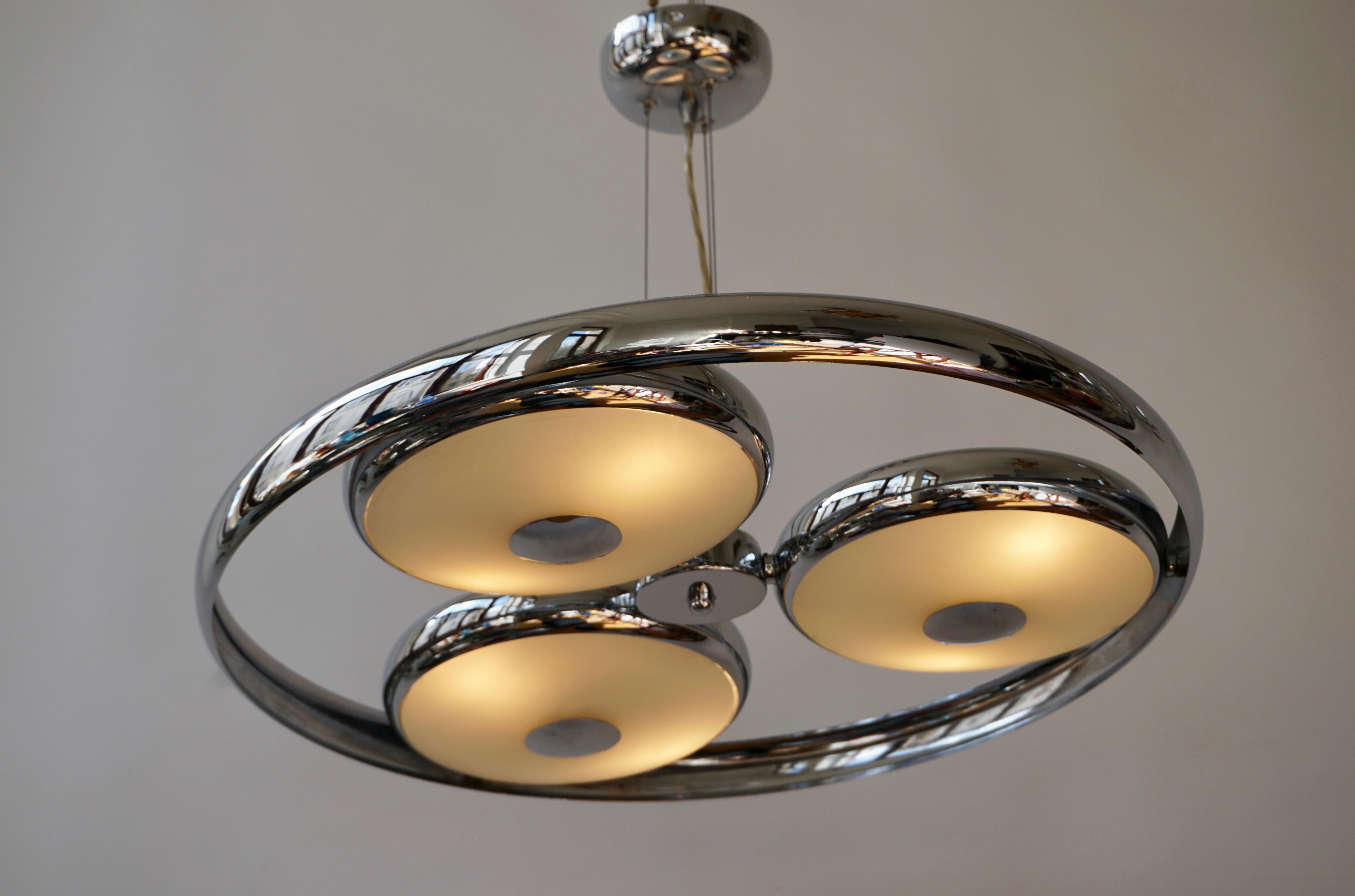 20th Century One off Three Adjustable Italian Glass and Chrome Ufo Chandeliers For Sale