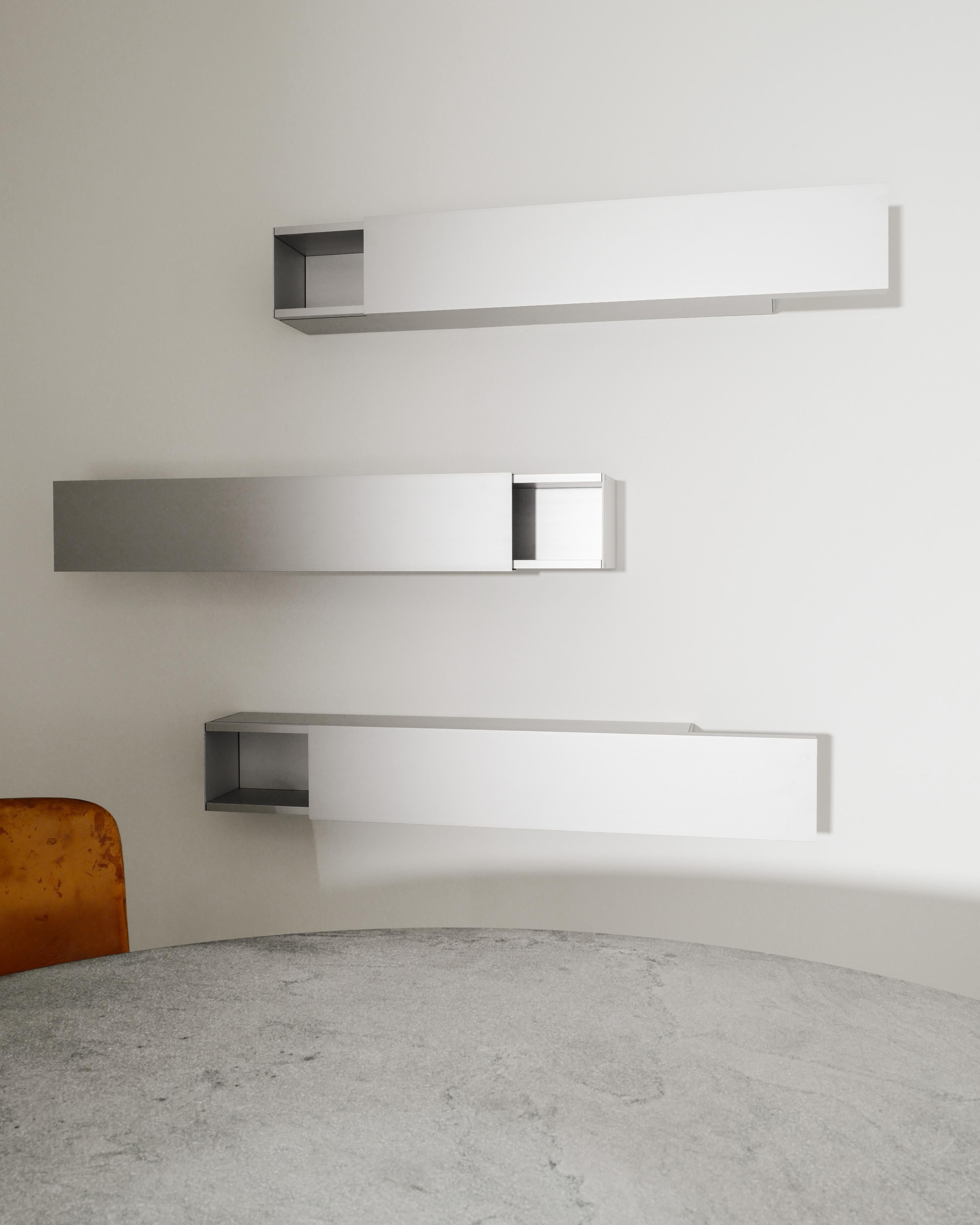 Set von drei Aluminium-Wandschrankregalen von Shigeru Uchida für Pastoe, 1990er Jahre (Ende des 20. Jahrhunderts) im Angebot