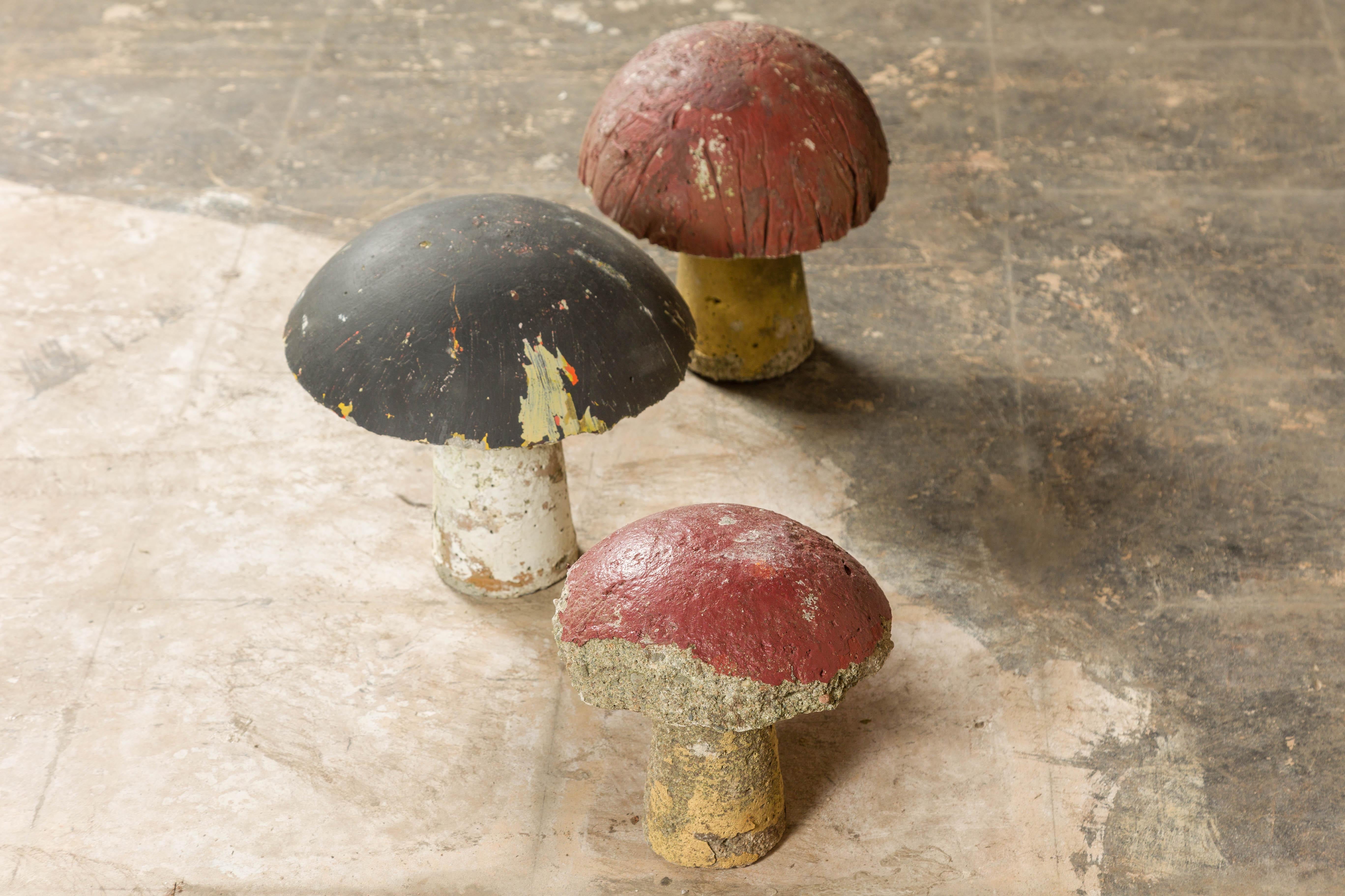 Set of Three American Midcentury Painted Concrete Mushroom Garden Ornaments For Sale 8