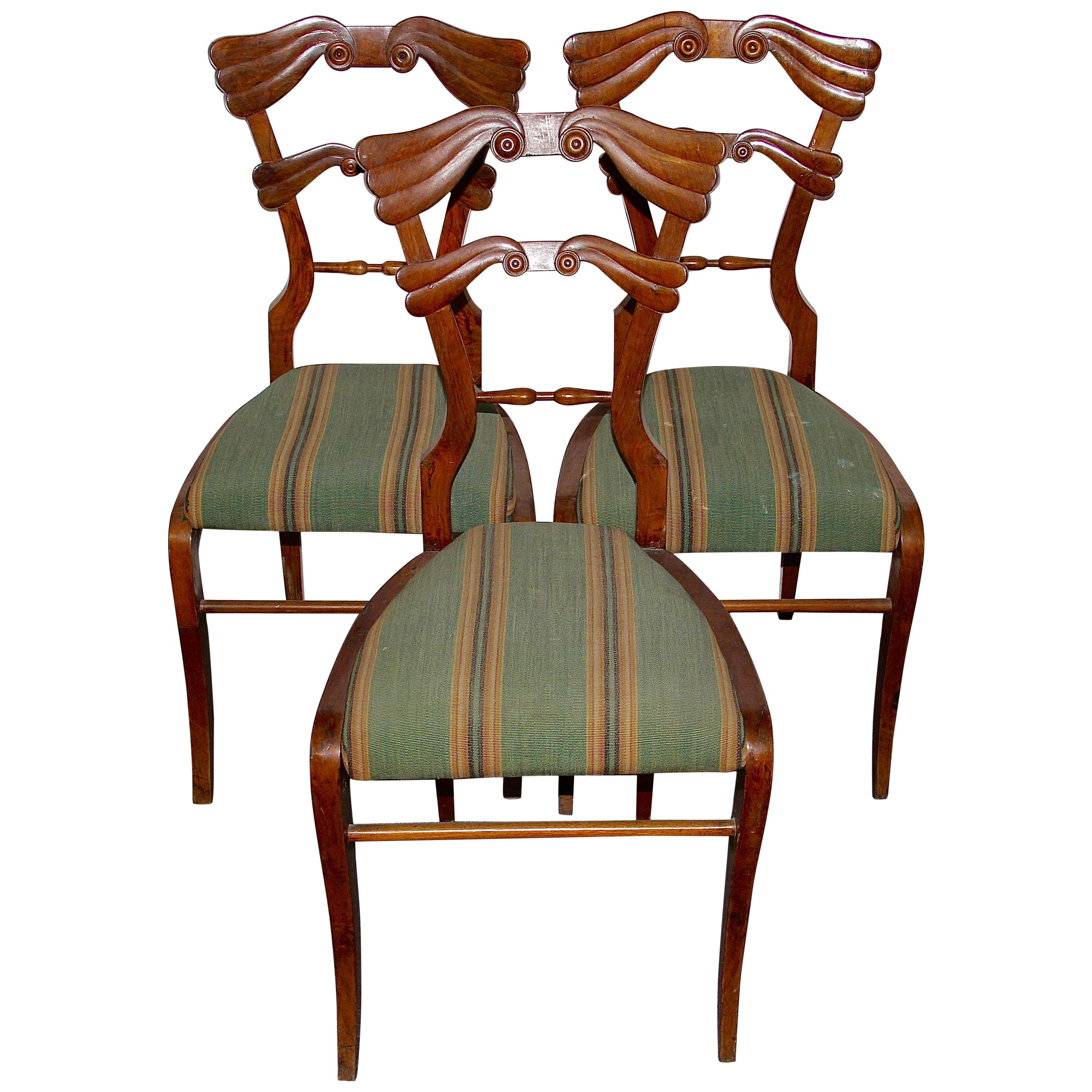 Ensemble de trois chaises d'appoint anciennes de style Empire, 19ème siècle, Biedermeier