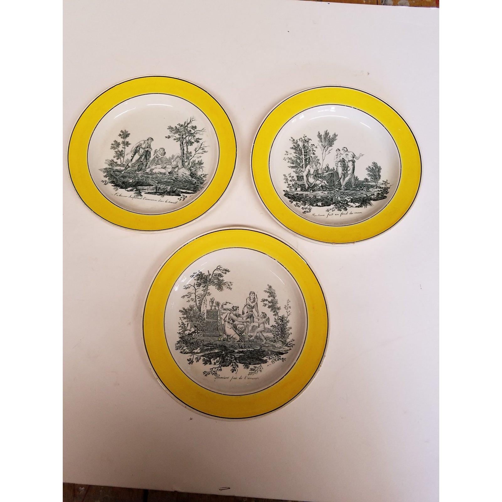 Set of Three Antique French Creil Plates with Canary Yellow Borders, circa 1810 1