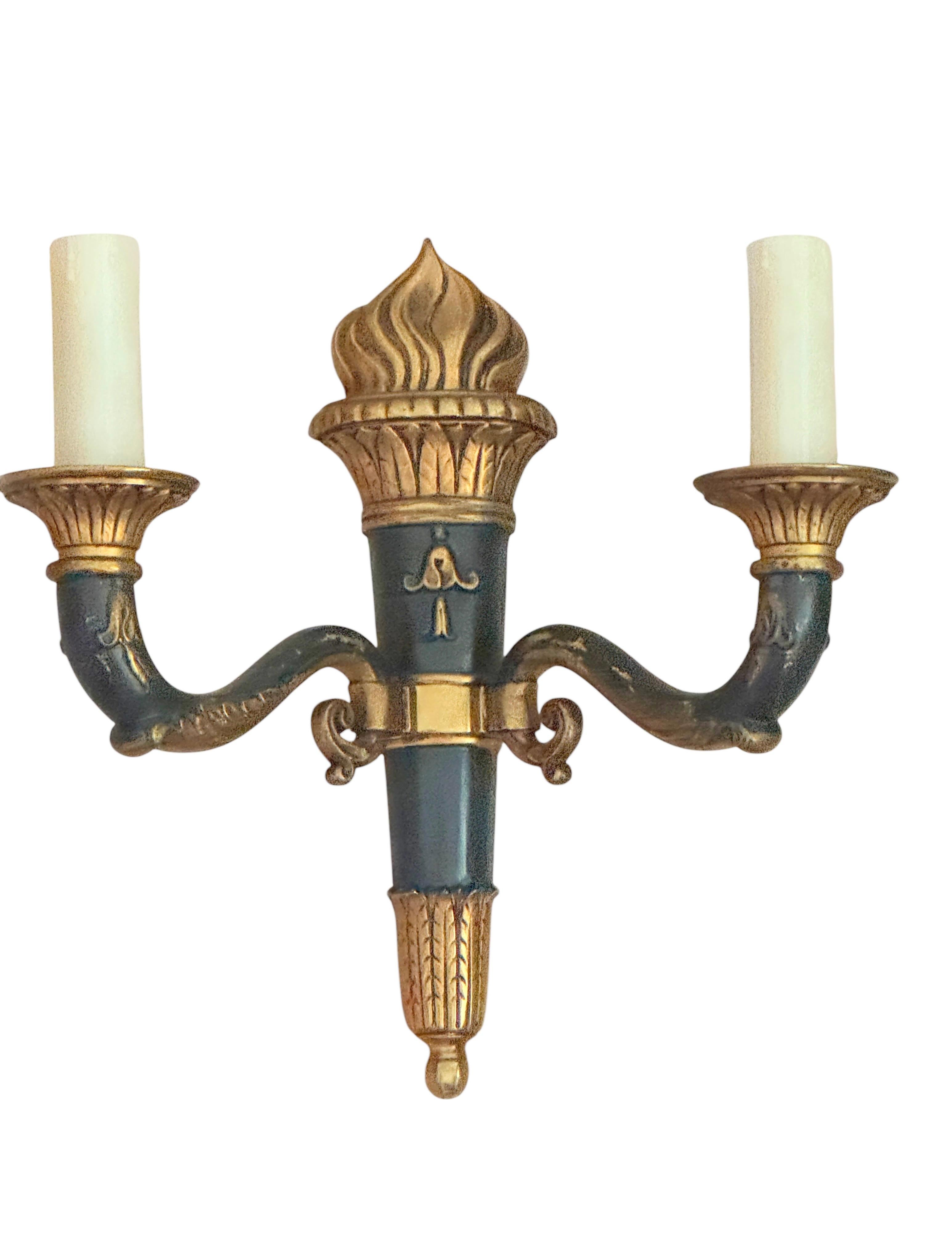 Juego de tres apliques de pared Antique French Empire 2 luces antorcha, Francia en Bueno estado para la venta en Nuernberg, DE