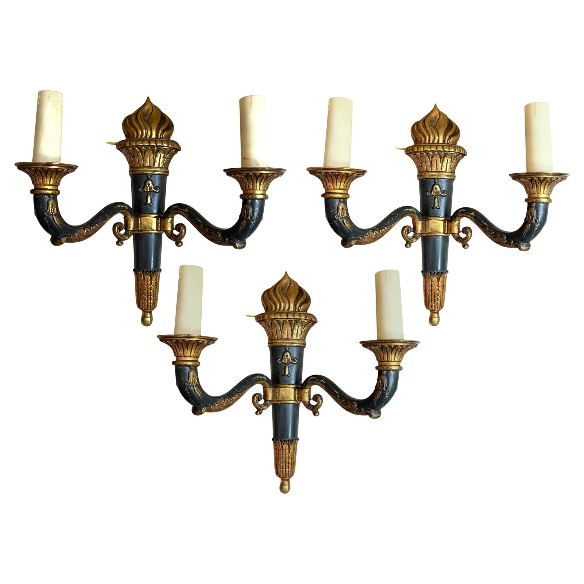 Juego de tres apliques de pared Antique French Empire 2 luces antorcha, Francia