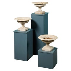 Ensemble de trois urnes tazza anciennes de jardin