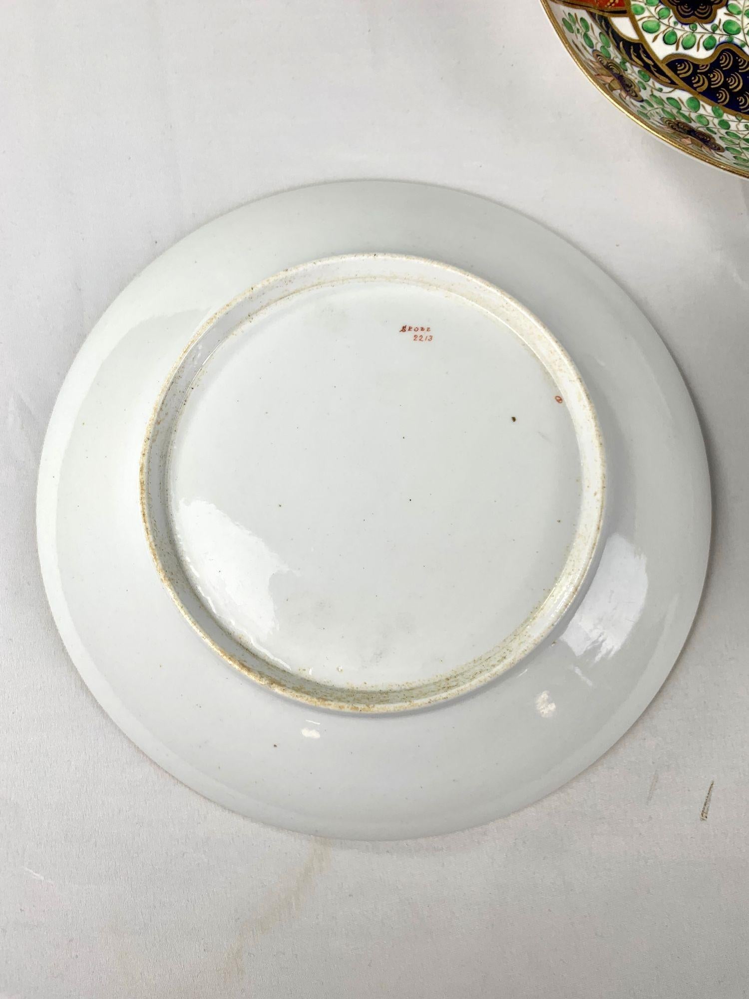 Set di tre piatti antichi in porcellana di Spode in stile Imari inglese Circa 1820 in vendita 2