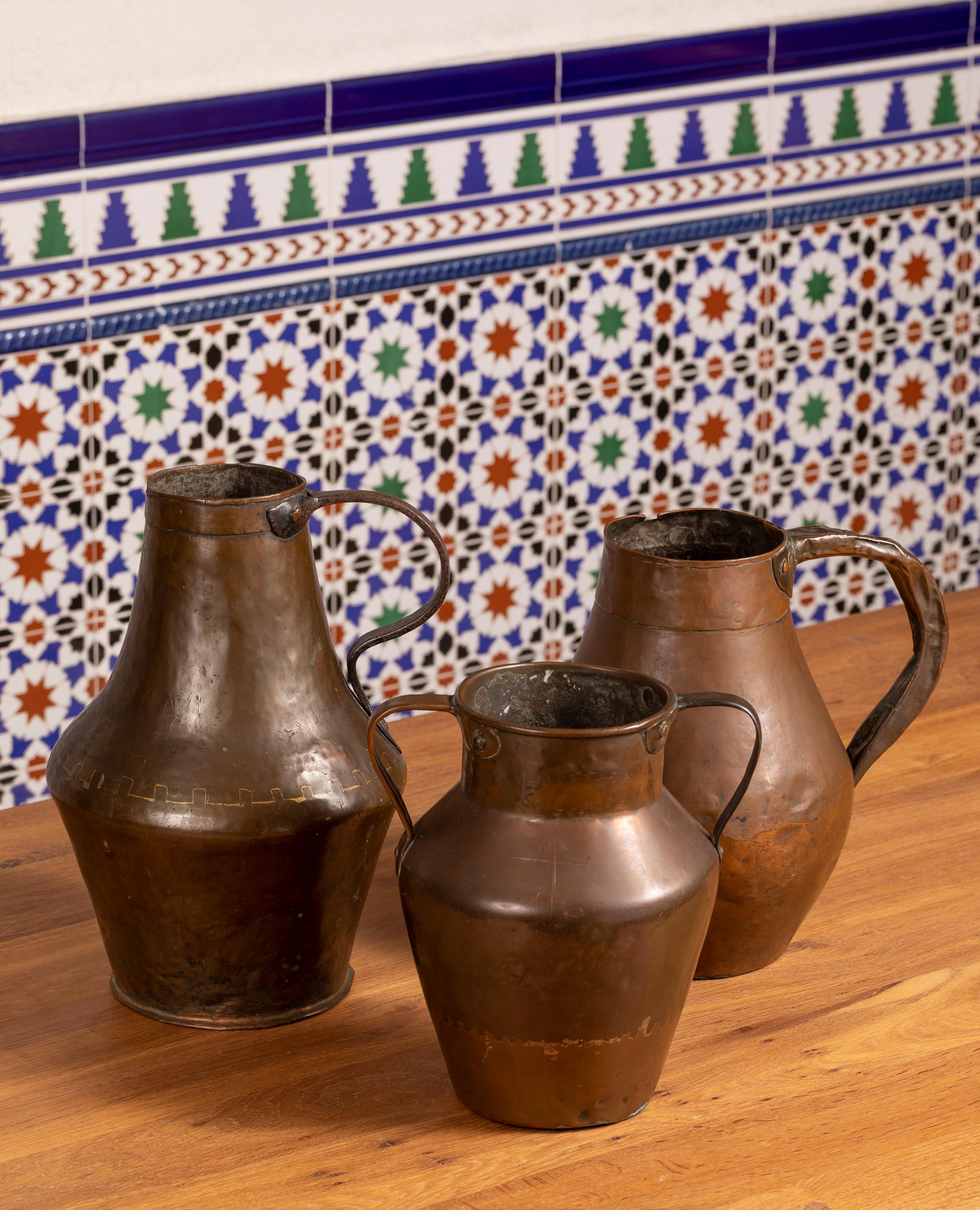 Set of Three Antique Rustic Spanish Hammered Copper Containers, Pitchers For Sale 15