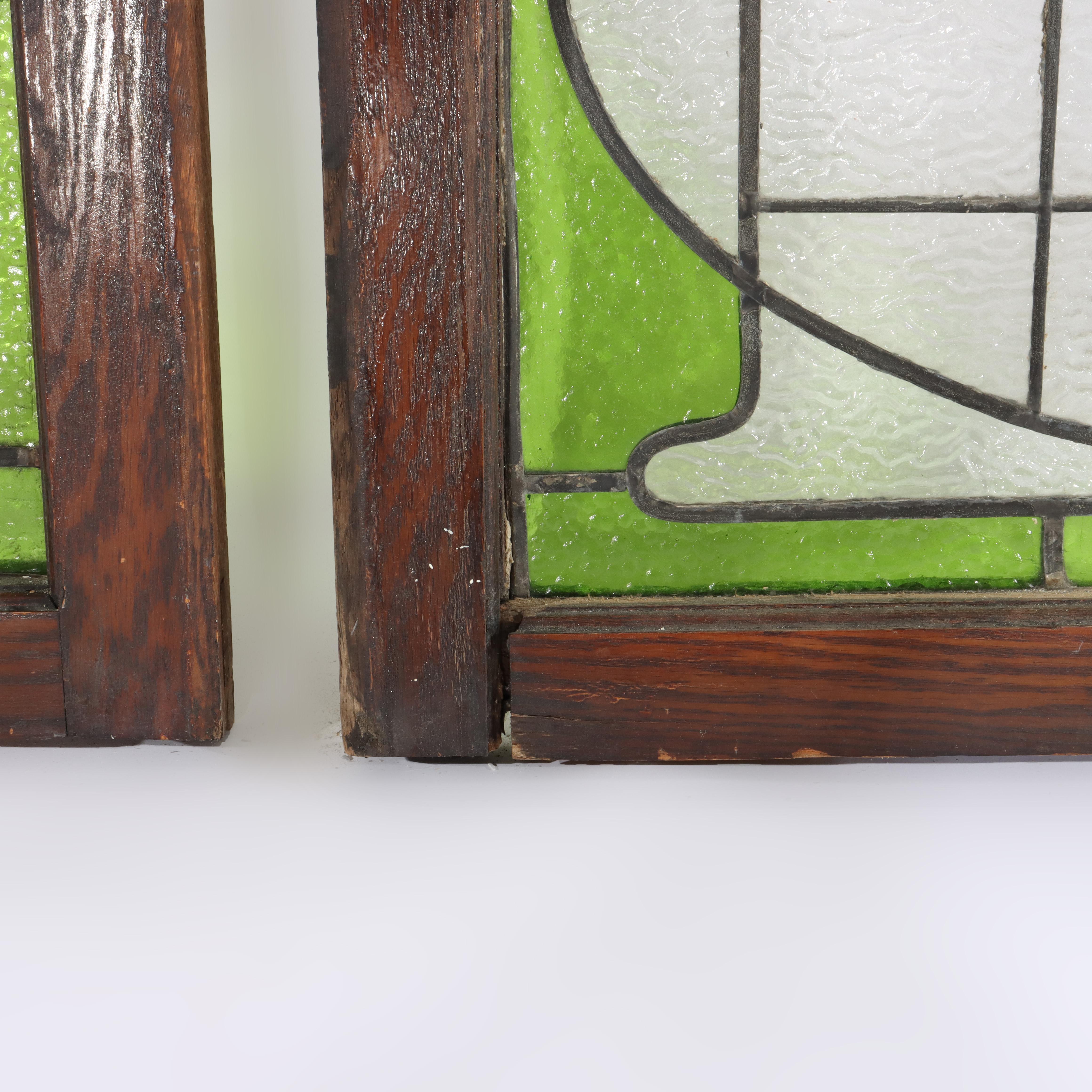Conjunto de tres vidrieras antiguas estilizadas Arts & Crafts C1910 Vitral en venta
