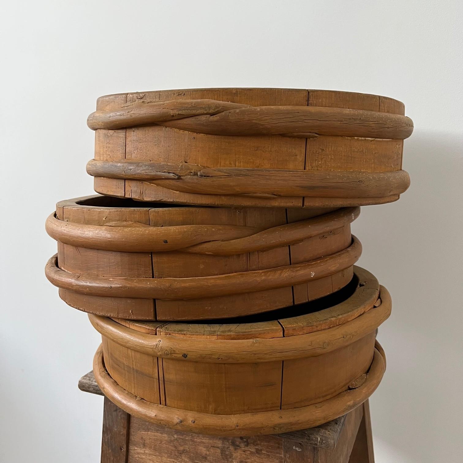 Set of Three Antique Swedish Wooden Primitive Bowls For Sale 4