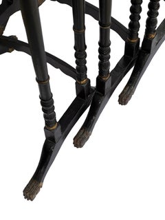 Ensemble de trois tables d'appoint anciennes victoriennes vintage style chinoiserie en bois d'ébène