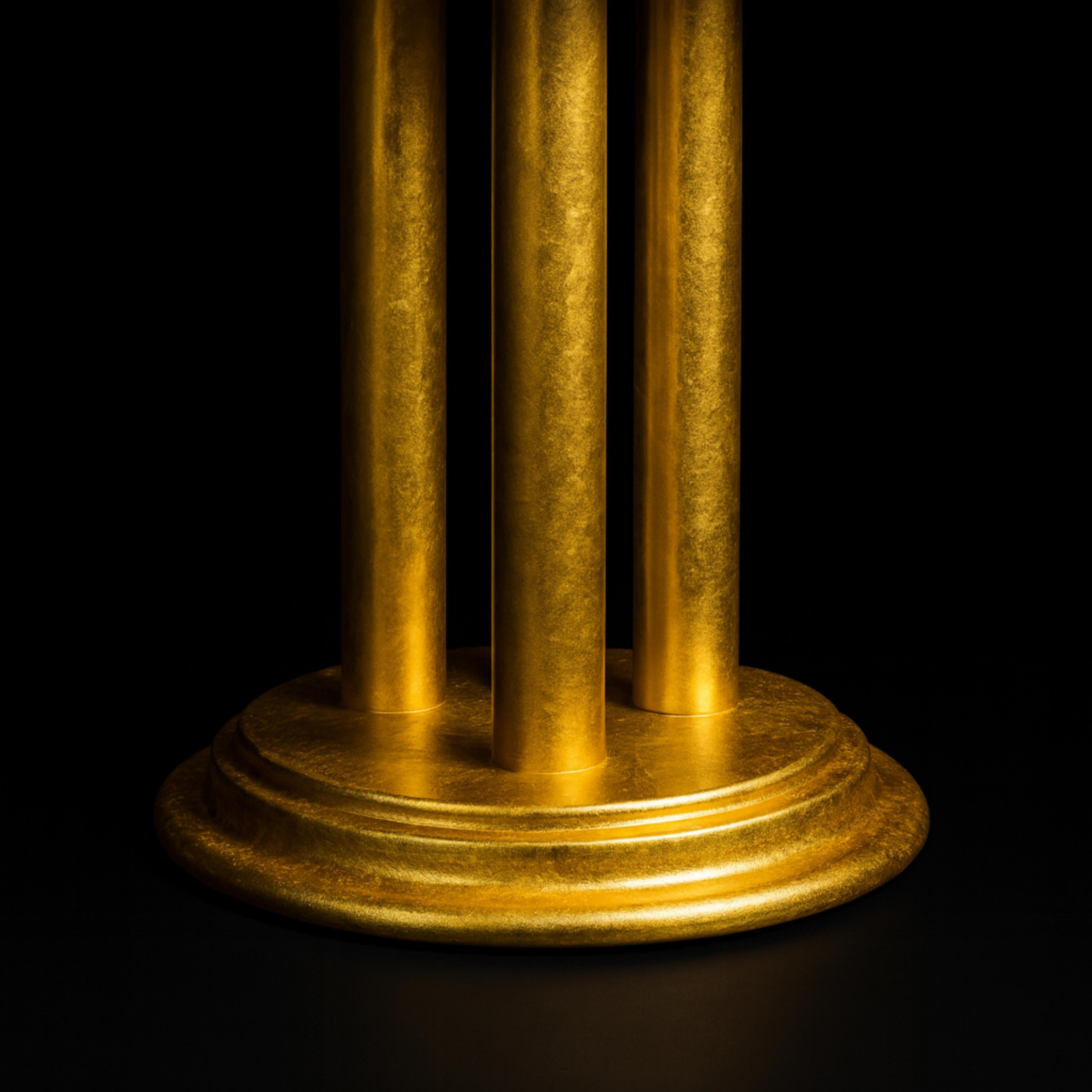 Set of three Art Deco Gilt Golden Chestnut Pedestal Tables, 20th Century For Sale 4